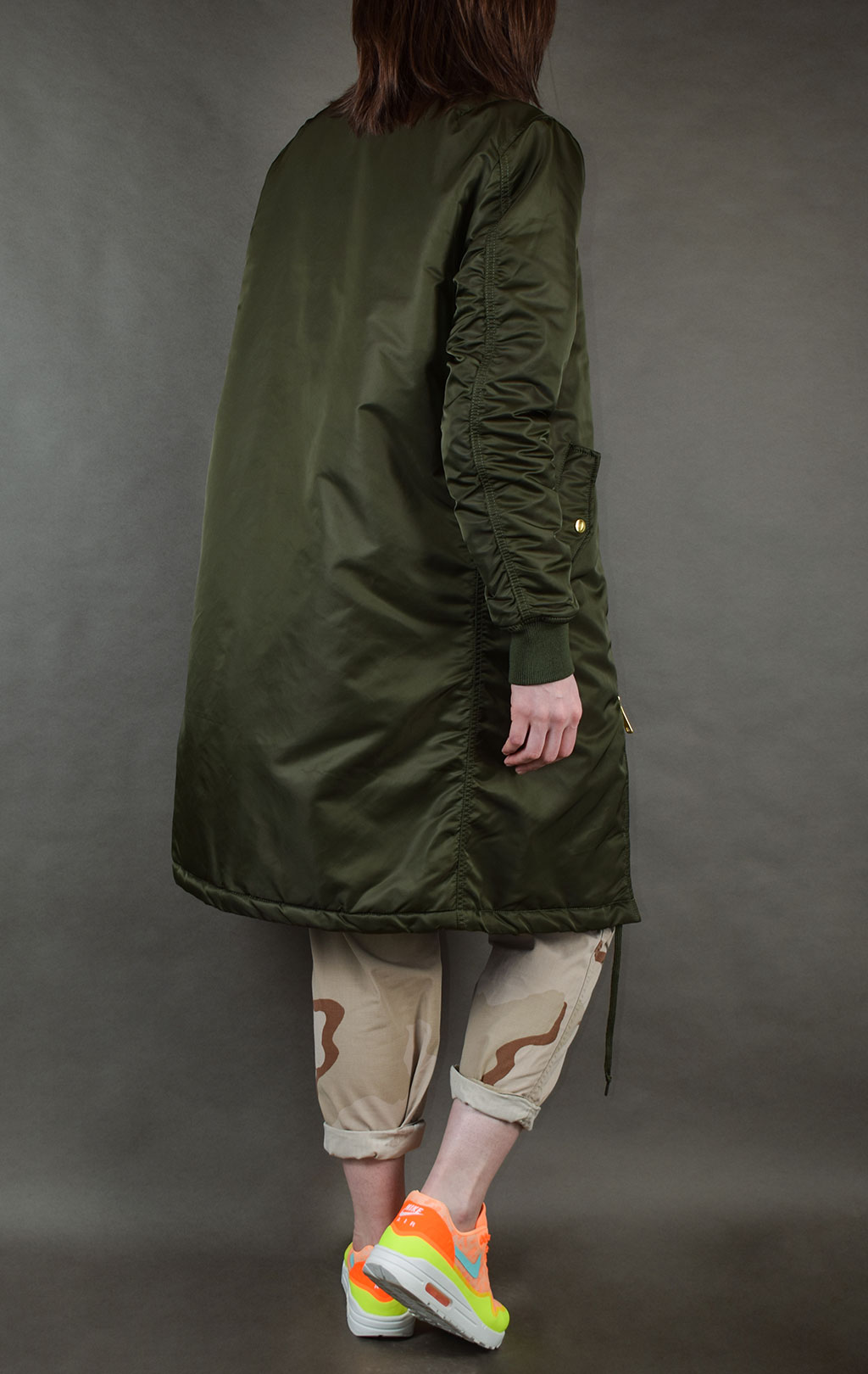 Женская куртка-бомбер удлинённая ALPHA INDUSTRIES COAT PM MA-1 dark green 