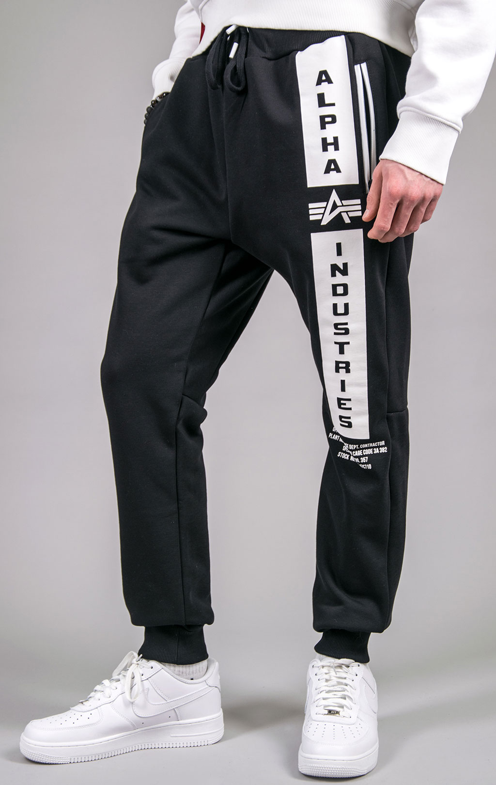 Брюки спортивные джоггеры ALPHA INDUSTRIES DEFENCE JOGGER black 