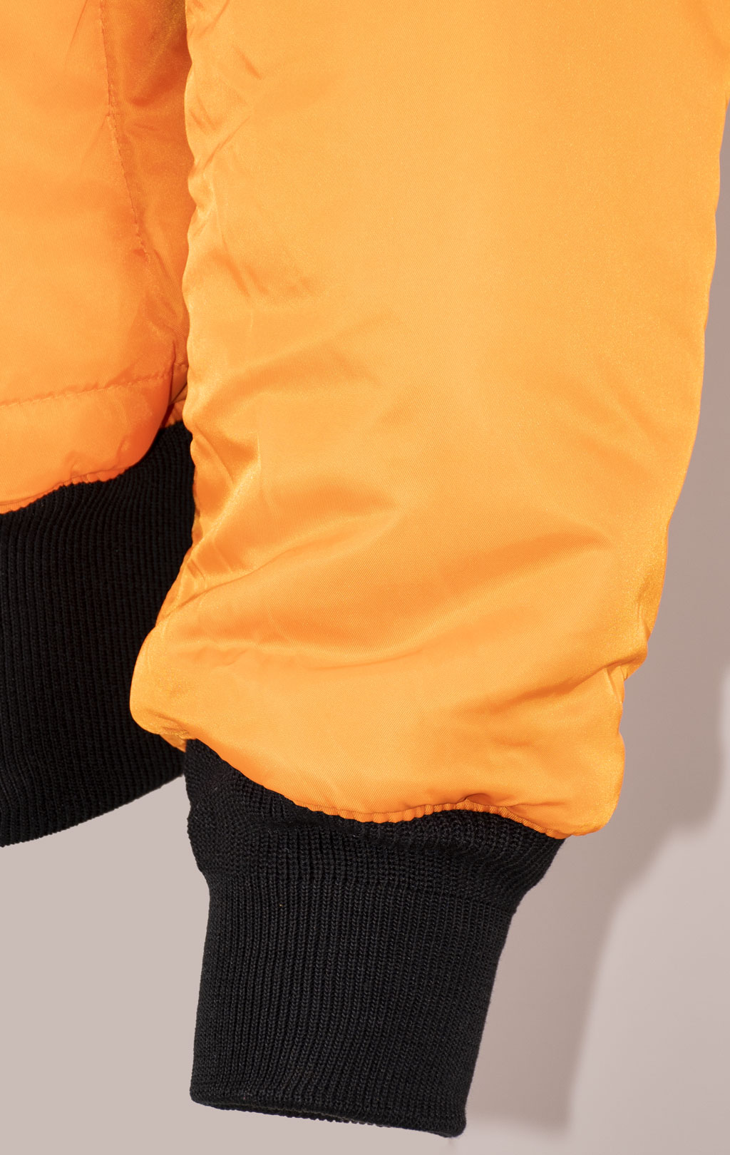 Бомбер ALPHA INDUSTRIES MA-1 original fit SS 26 black 