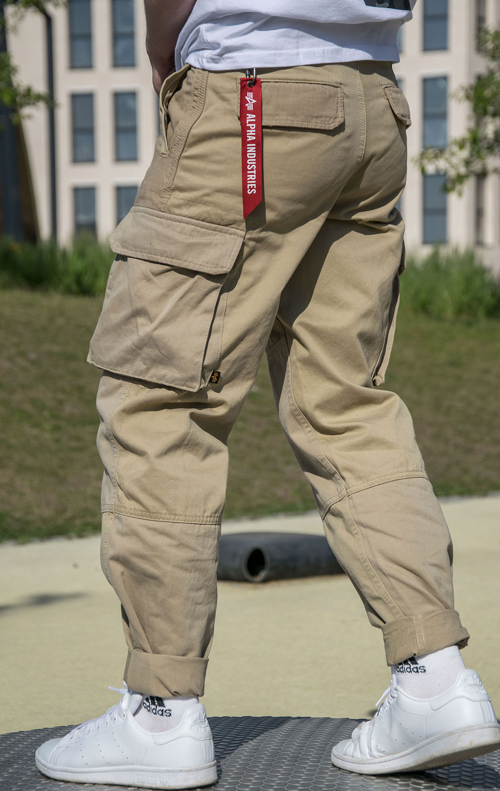 Брюки-карго ALPHA INDUSTRIES MIXED MEDIA CARGO PANT SS 23 vintage khaki 