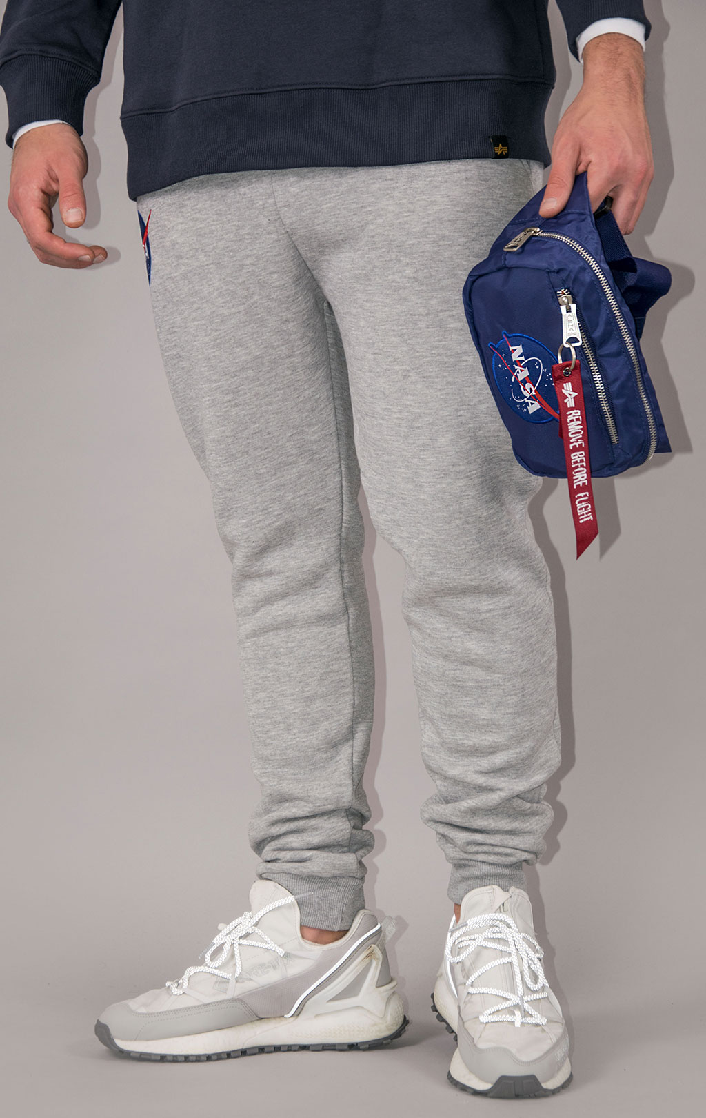 Брюки спортивные джоггеры ALPHA INDUSTRIES NASA CARGO SWEAT JOGGER grey heather 
