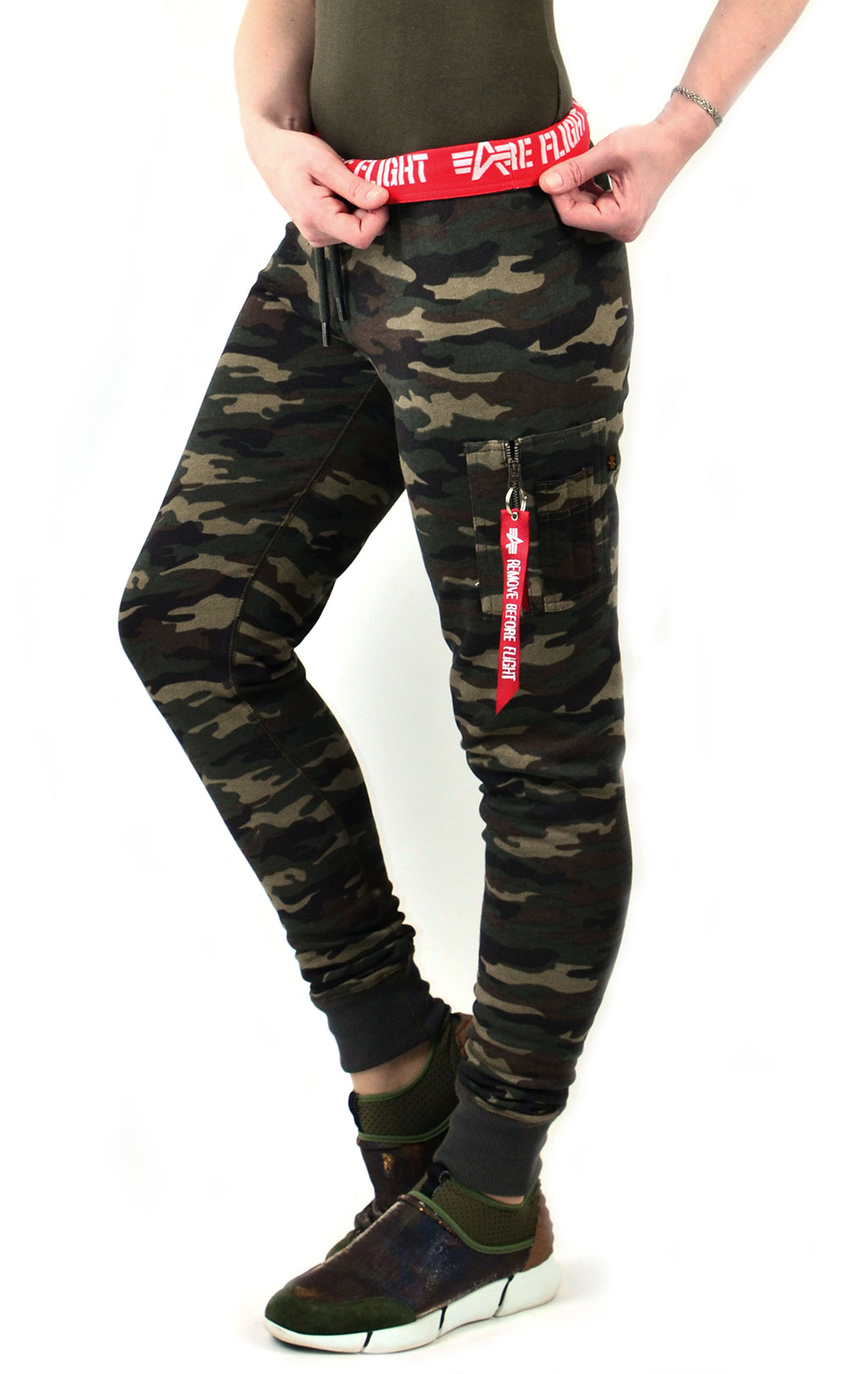 Женские брюки спортивные джоггеры ALPHA INDUSTRIES X-FIT SWEAT CARGO PANT camo woodland 65 