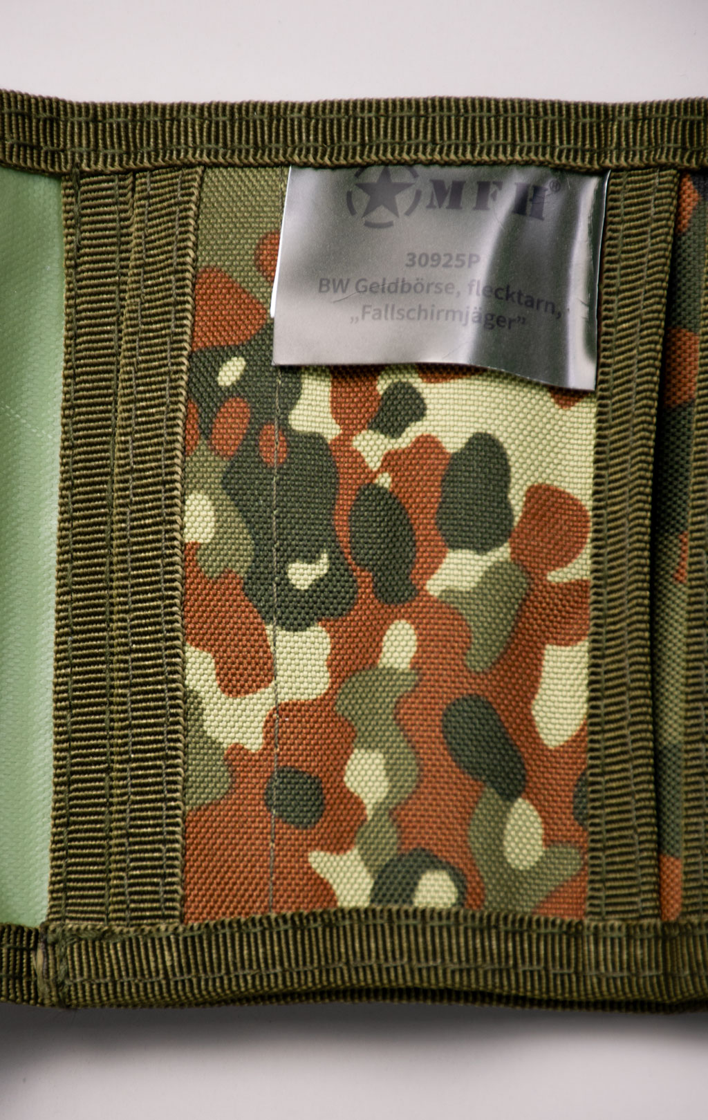 Кошелек FALSCHIERMJAEGER flecktarn Германия