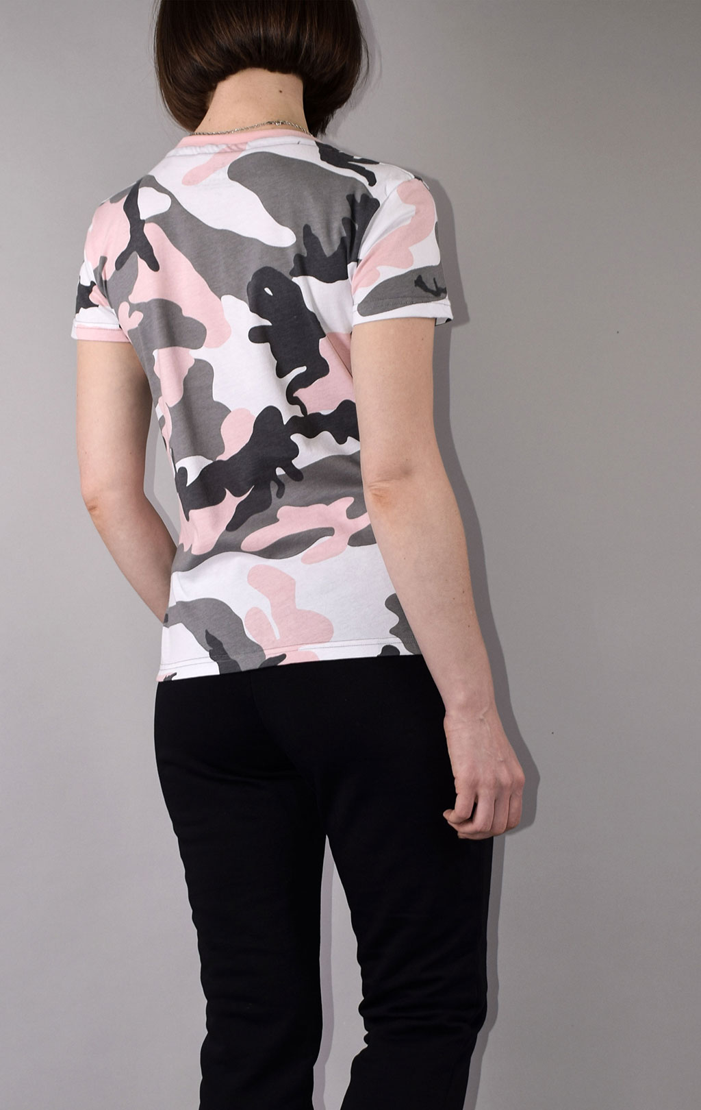 Женская футболка ALPHA INDUSTRIES NEW CAMO BASIC T grey pink camo 