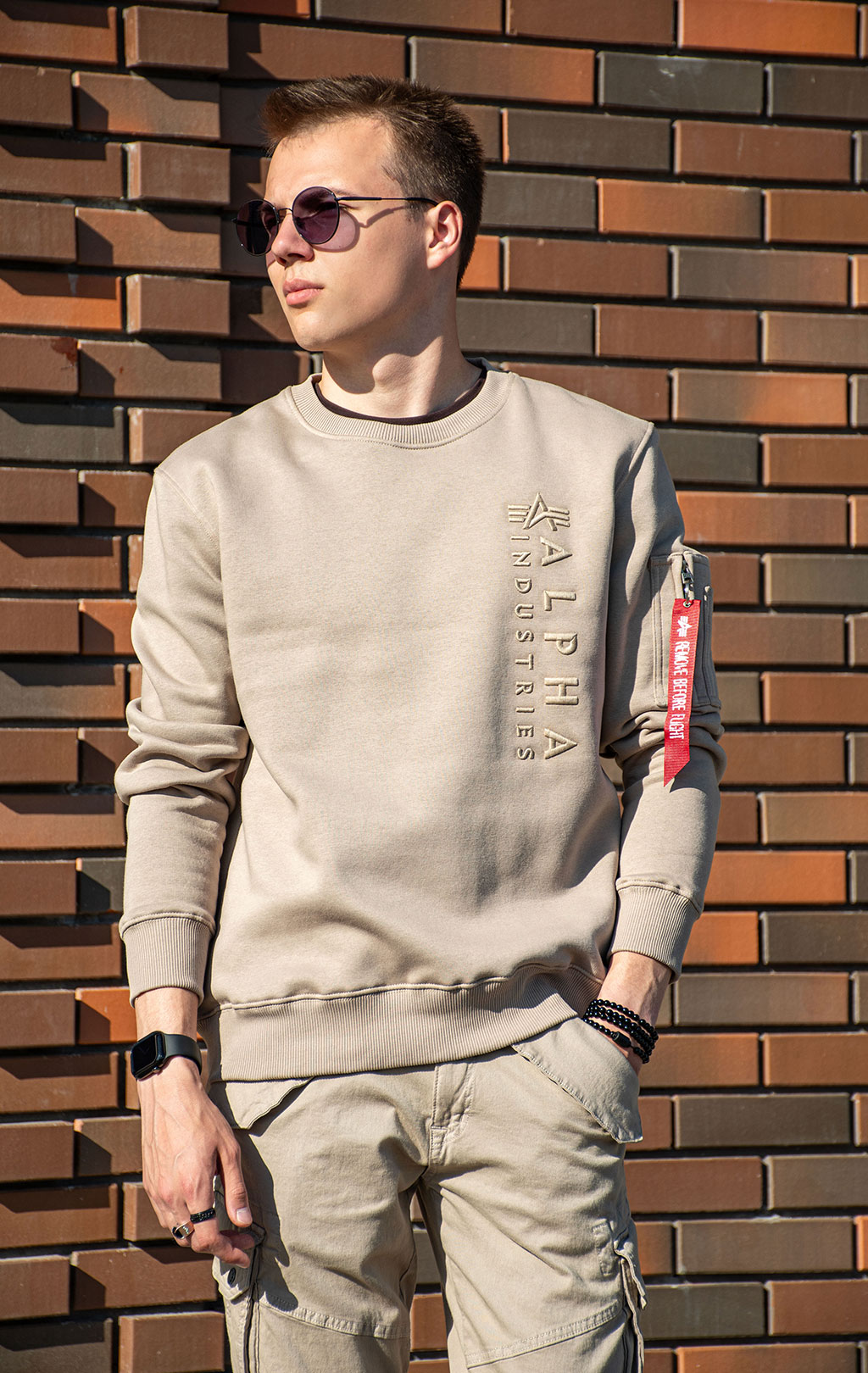 Свитшот ALPHA INDUSTRIES EMB SWEATER vintage sand 