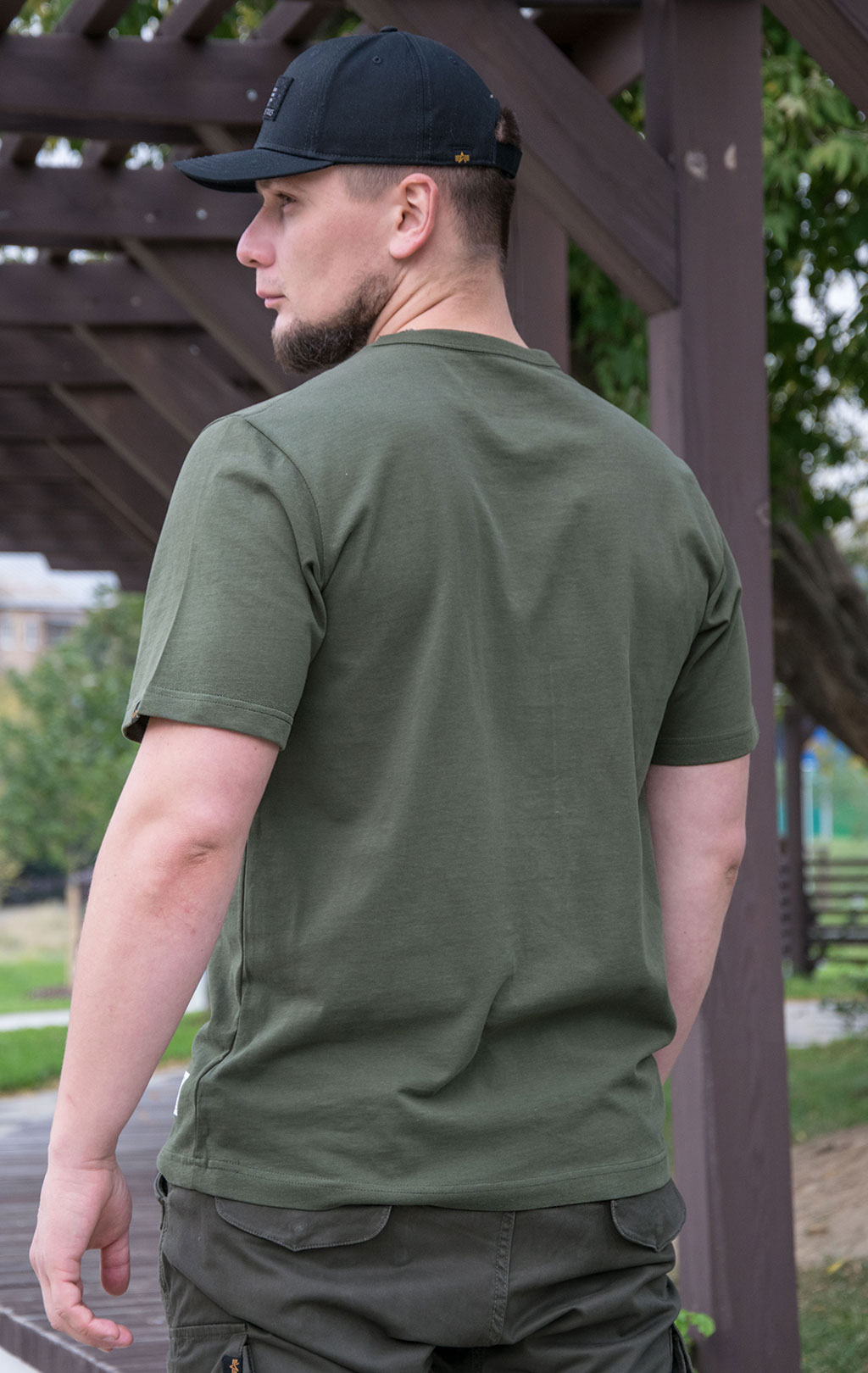 Футболка ALPHA INDUSTRIES ESSENTIAL TEE плотная FW 21/22 olive 