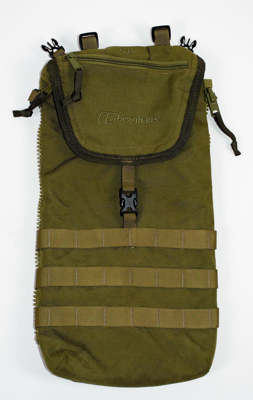Питьевая система армейская BERGHAUS с карманом, горловина под клапаном, 3L olive б/у 