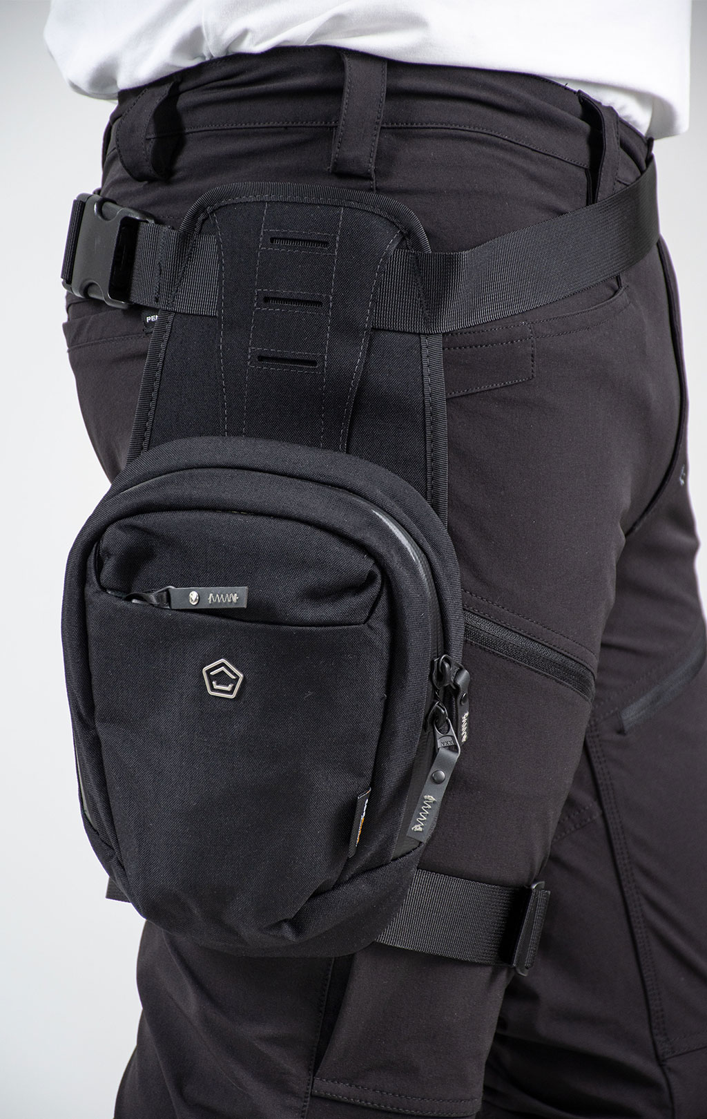 Сумка набедренная Pentagon CONSUL black 17087 