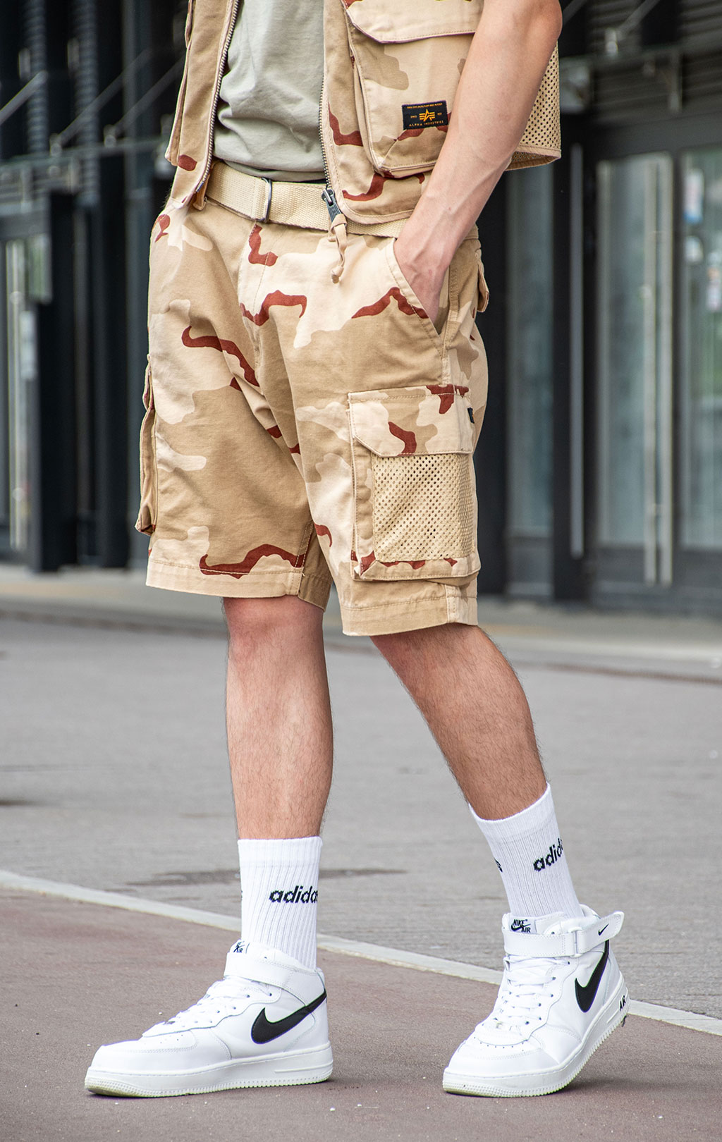 Шорты карго ALPHA INDUSTRIES MESH UTILITY SHORT CAMO desert camo 91 