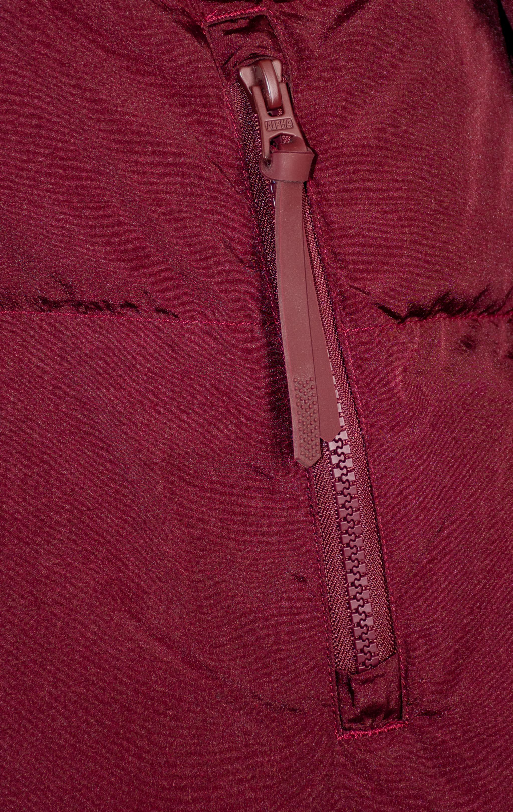 Женская куртка ALPHA INDUSTRIES SIERRA SHORT PUFFER FW 25/26 cedar red 