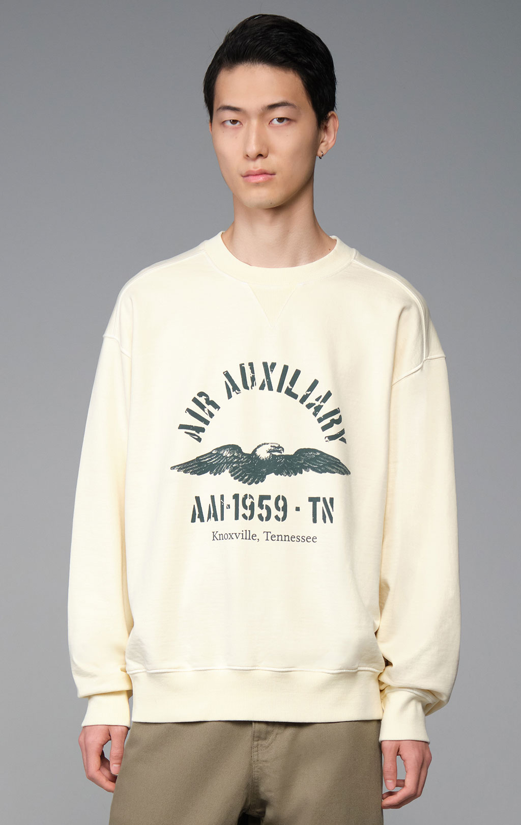 Свитшот ALPHA INDUSTRIES ESSENTIAL CREW RELAXED FIT SWEATHIRT (AIR AUX) FW 26/27 eggnog 
