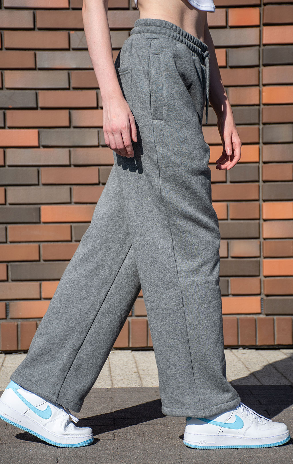 Брюки спортивные джоггеры ALPHA INDUSTRIES ESSENTIAL SWEATPANTS FW 24/25 medium charcoal heather 