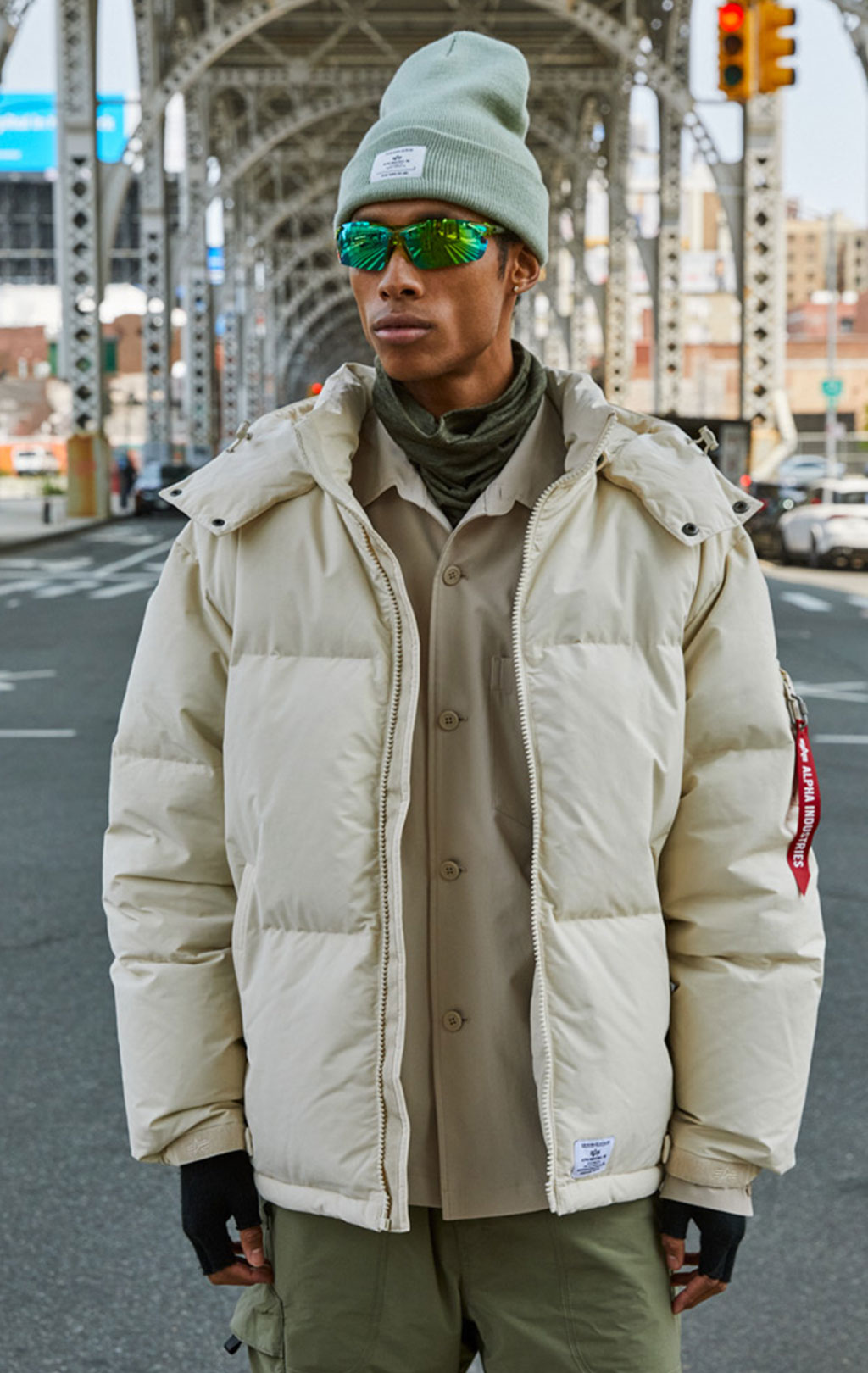 Куртка ALPHA INDUSTRIES PUFFER PARKA FW 23/24 m limestone 