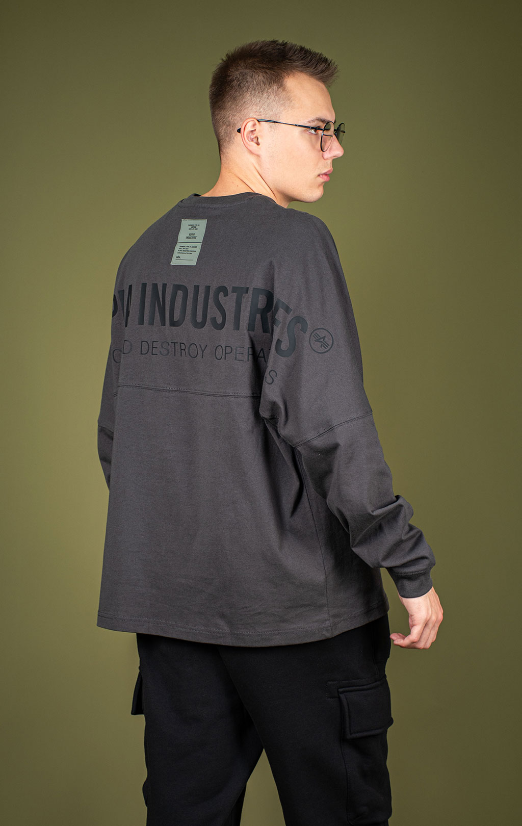 Лонгслив ALPHA INDUSTRIES UNFRM LS GRAPHIC TEE FW 25/26 gray M001150 