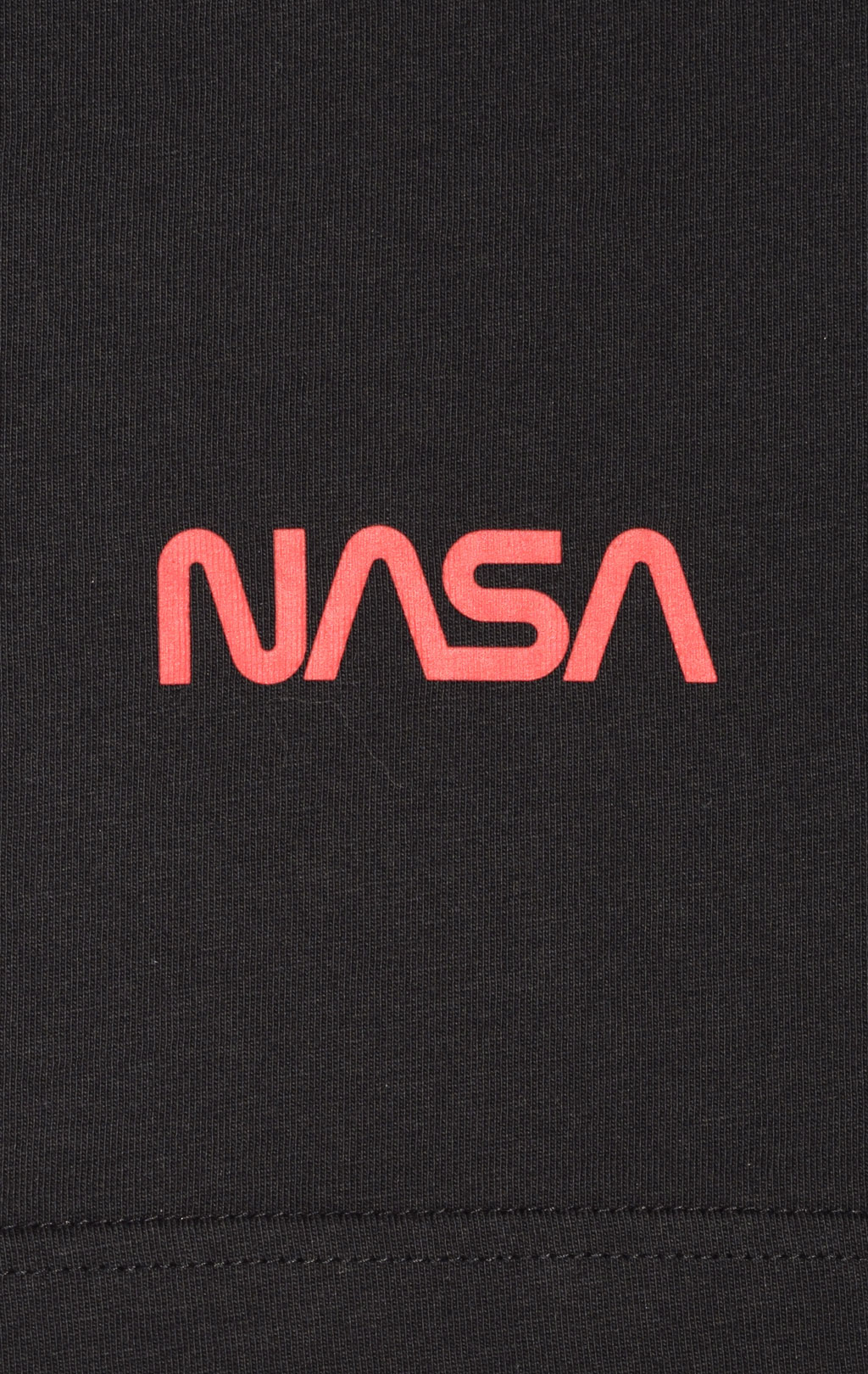 Футболка ALPHA INDUSTRIES NASA WORM LOGO TEE плотная SS 23 black 