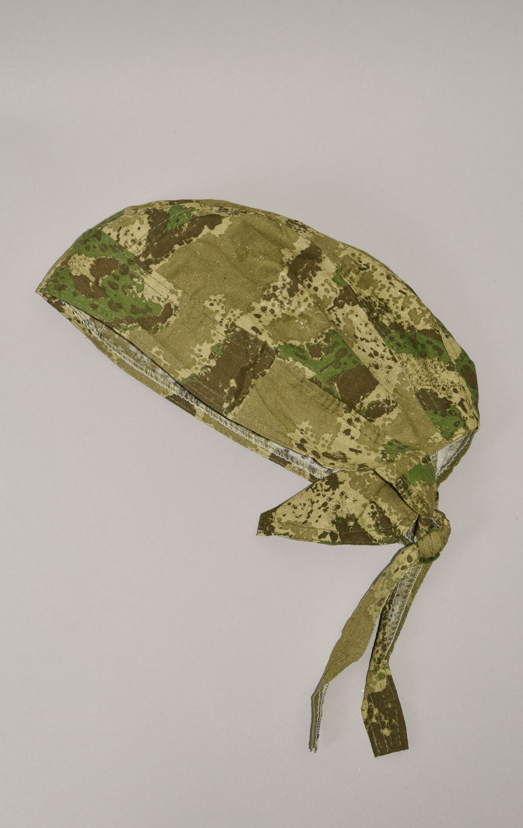 Бандана с завязками hdt camo 