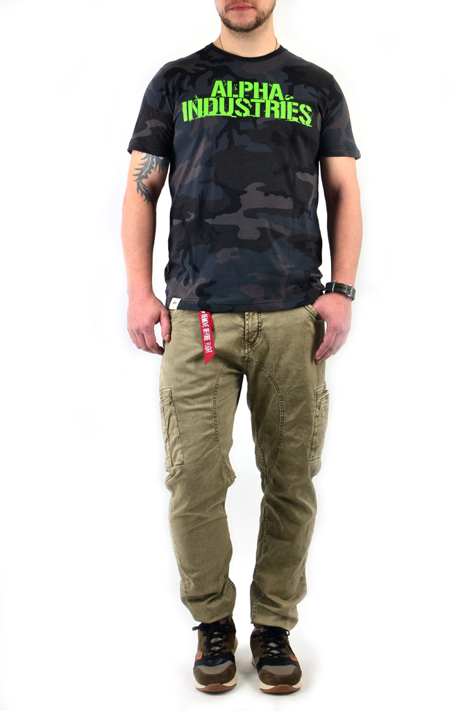 Футболка ALPHA INDUSTRIES BLURRED black camo 