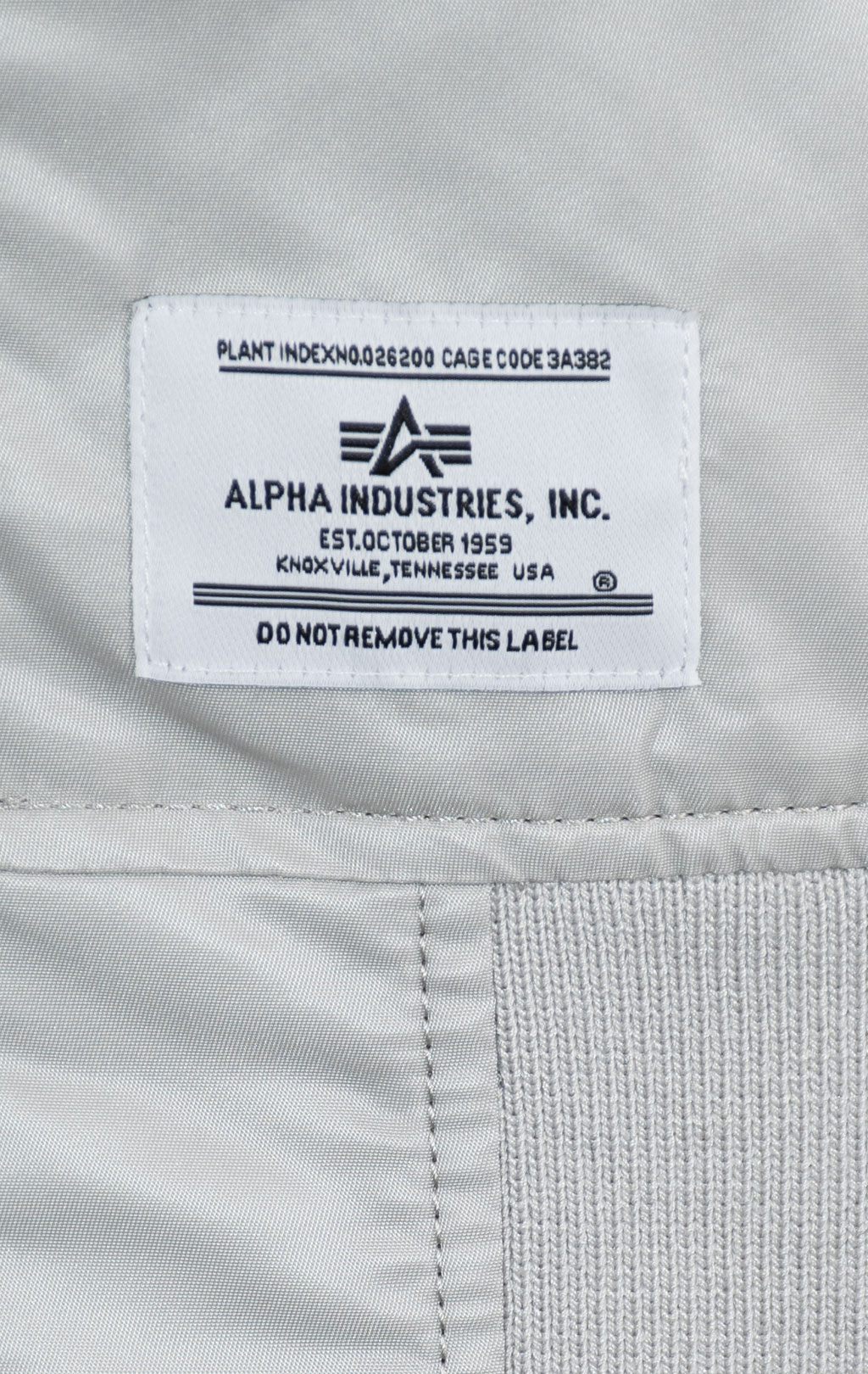 Женская ветровка ALPHA INDUSTRIES CROPPED GEN-II FLIGHT JACKET L-2B SS 25 m light gray 