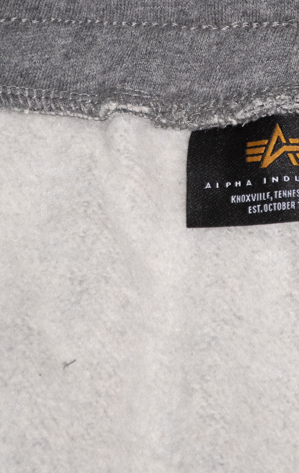 Брюки спортивные джоггеры ALPHA INDUSTRIES ESSENTIAL SWEATPANTS FW 24/25 medium charcoal heather 