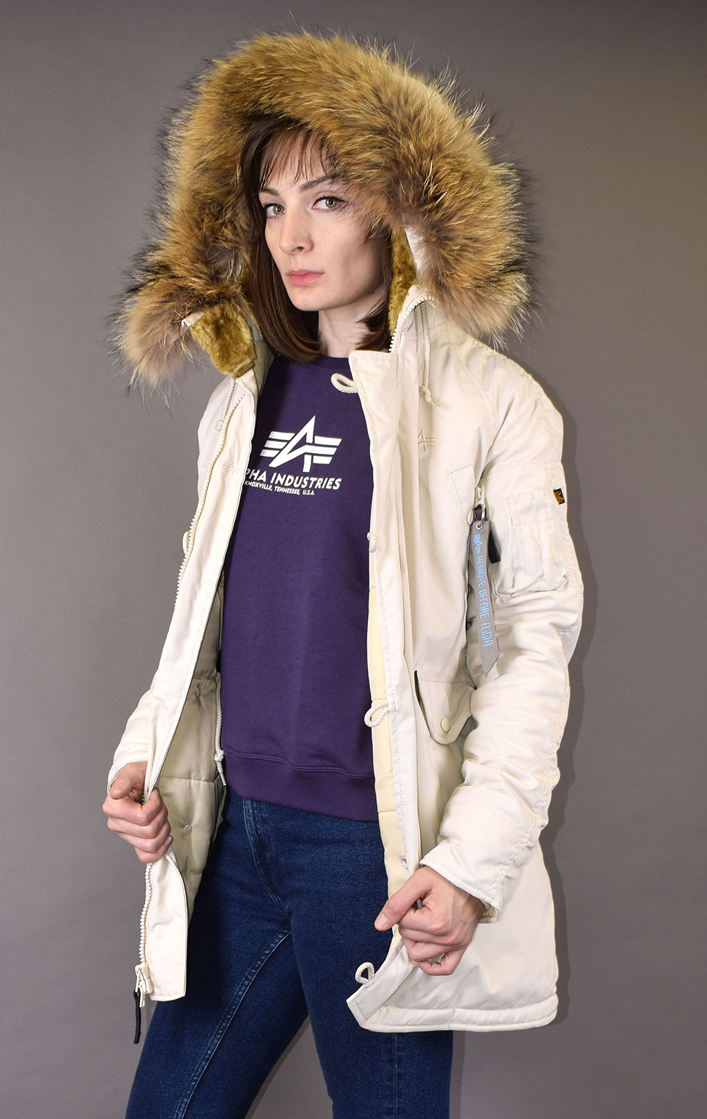 Женская аляска ALPHA INDUSTRIES EXPLORER натур. мех white off 