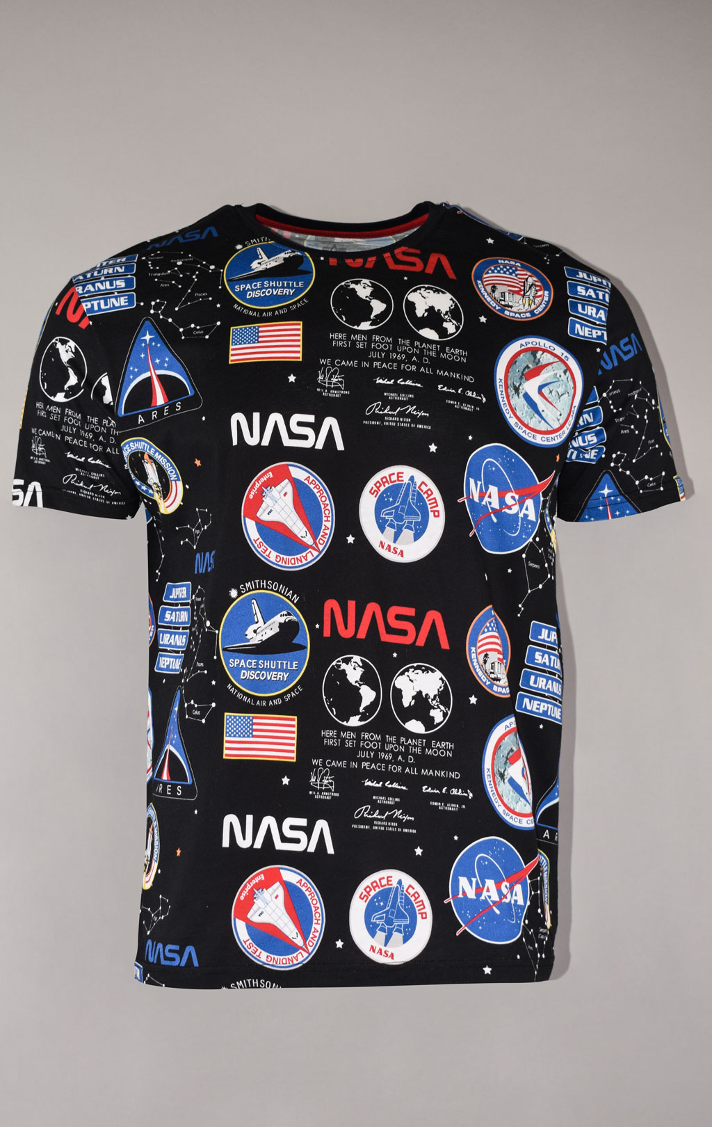 Футболка ALPHA INDUSTRIES NASA AOP black 