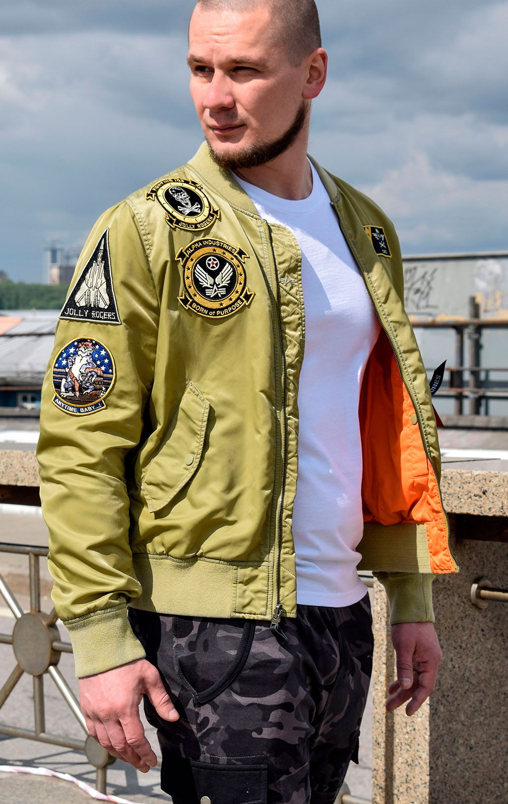 Ветровка-бомбер ALPHA INDUSTRIES FEAR THE BONES BATTLEWASH L-2B neon yellow 