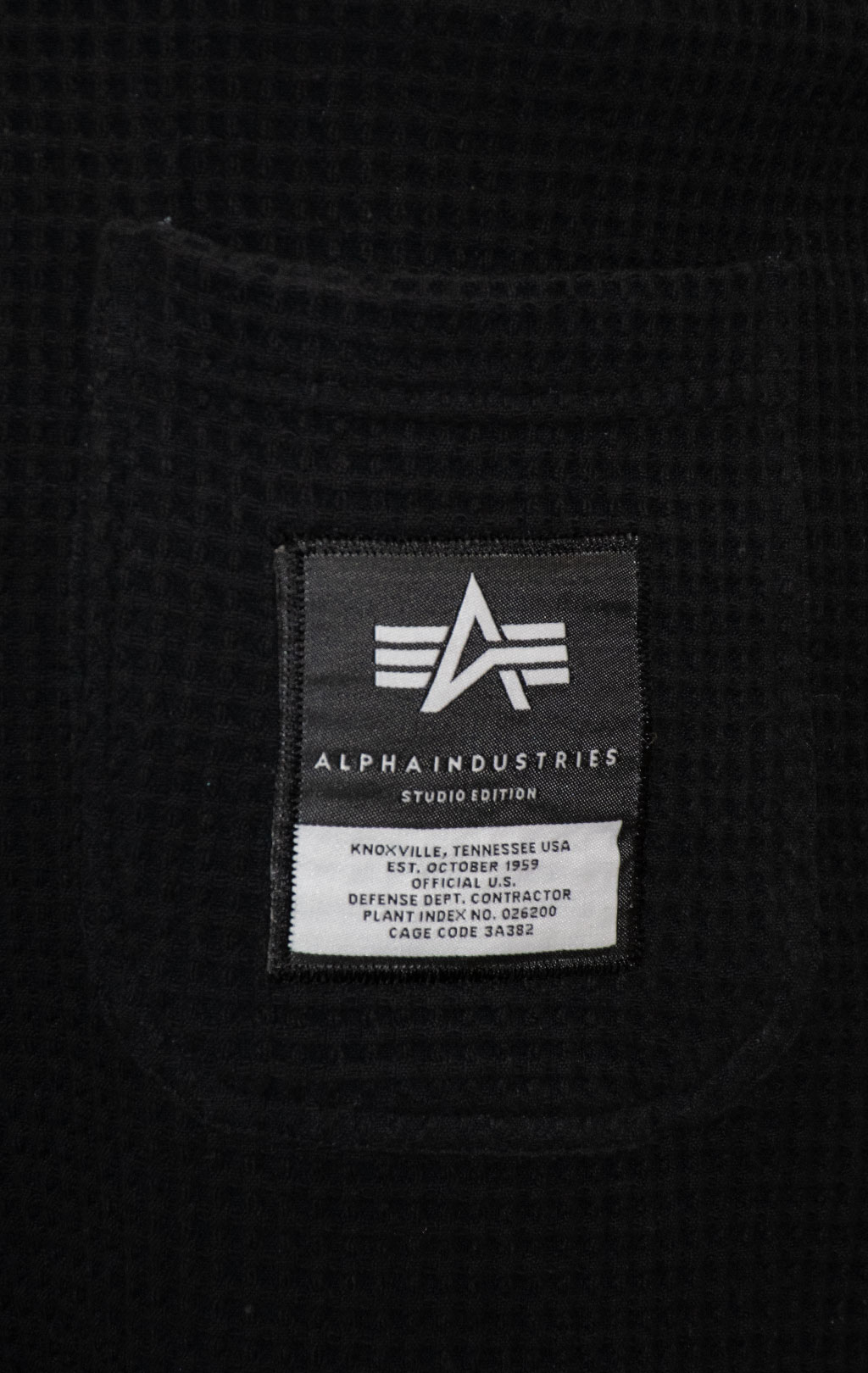 Брюки спортивные джоггеры ALPHA INDUSTRIES STUDIO WAFFLE JOGGER black 