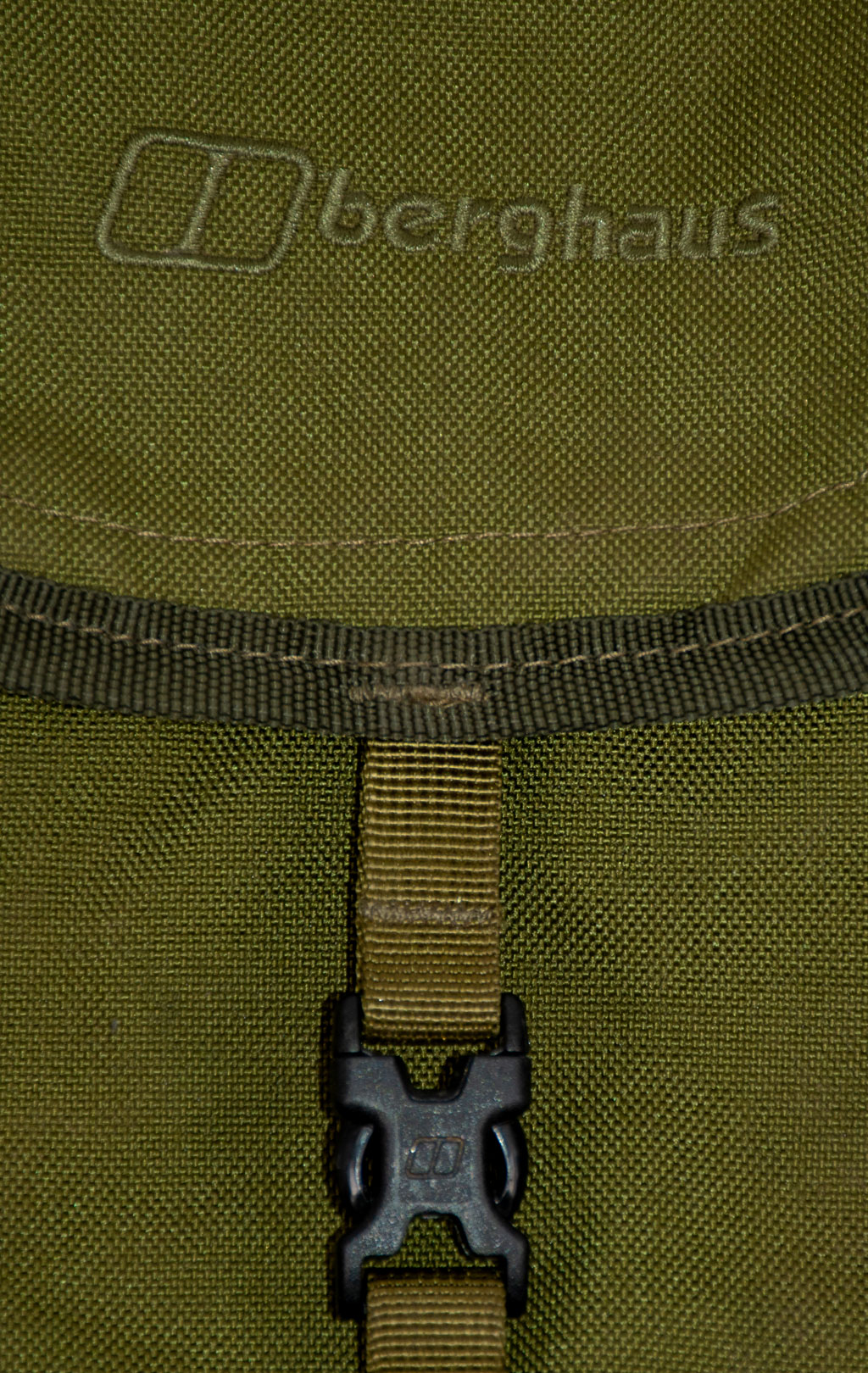 Питьевая система армейская BERGHAUS с карманом, горловина под клапаном, 3L olive б/у 