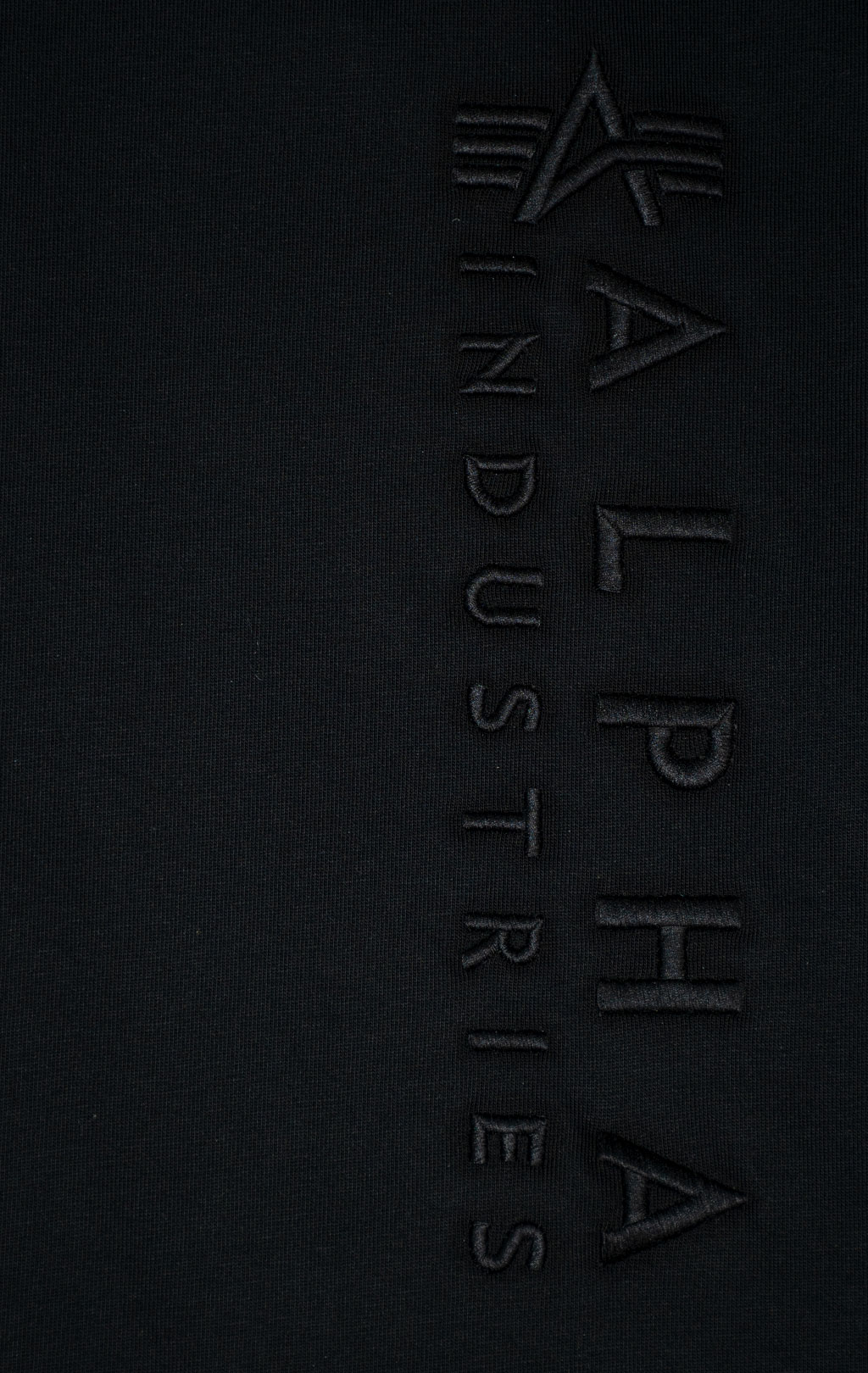 Футболка ALPHA INDUSTRIES EMB T black 