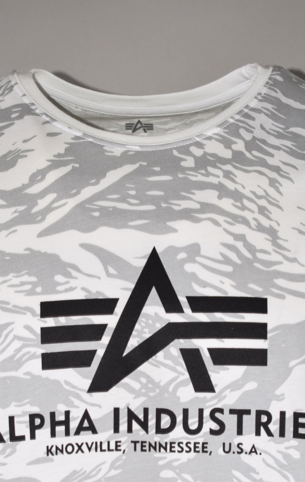 Футболка ALPHA INDUSTRIES BASIC T CAMO brushstroke white 