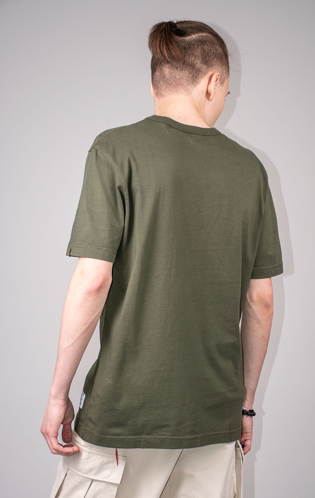 Футболка ALPHA INDUSTRIES ALPHA BADGE TEE SS 24 olive 