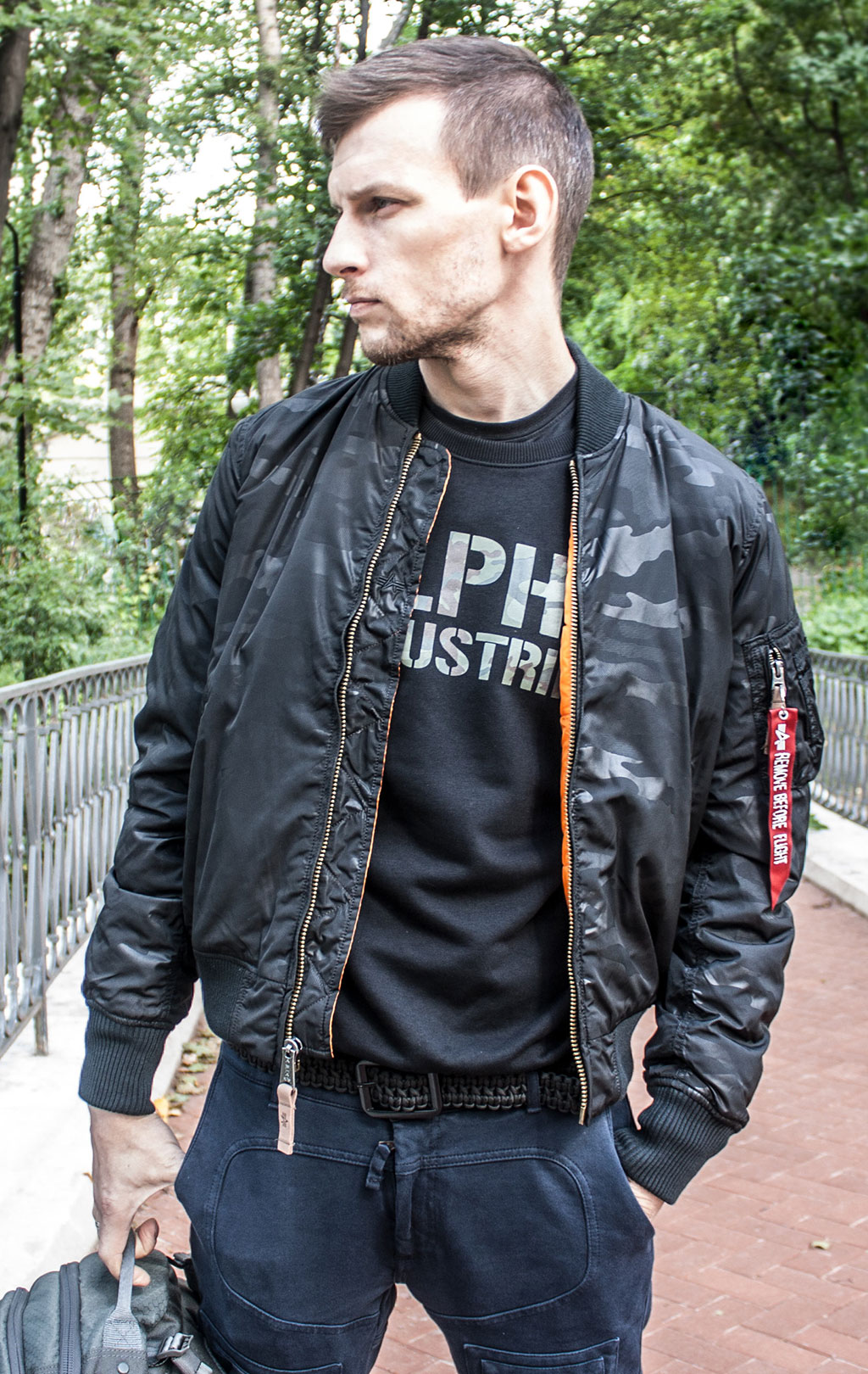 Куртка-бомбер лётная ALPHA INDUSTRIES VF HIDDEN CAMO MA-1 black 