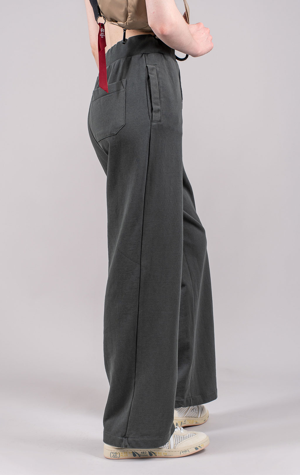 Брюки спортивные джоггеры ALPHA INDUSTRIES ESSENTIAL FRENCH TERRY SWEATPANTS SS 25 m charcoal 