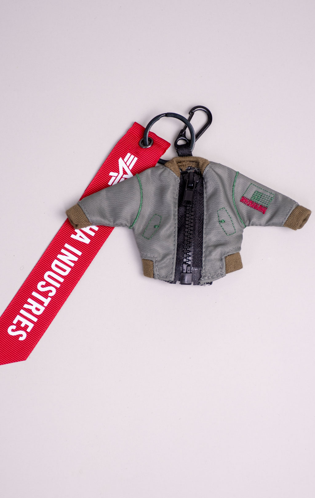 Брелок ALPHA INDUSTRIES MA-1 KEYCHAIN SS 26 sage 