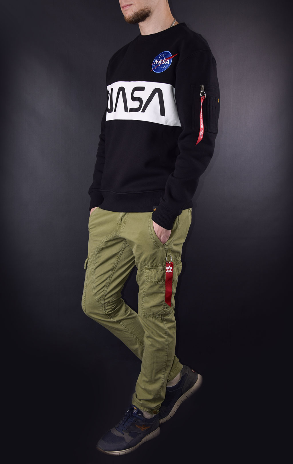 Свитшот ALPHA INDUSTRIES NASA Inlay black 