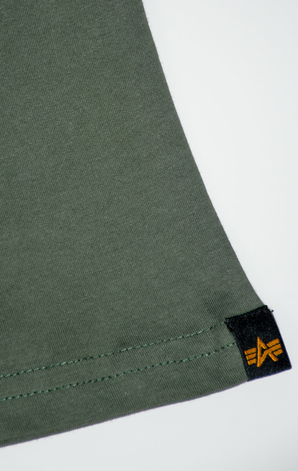Футболка ALPHA INDUSTRIES BASIC T SMALL LOGO dark olive 