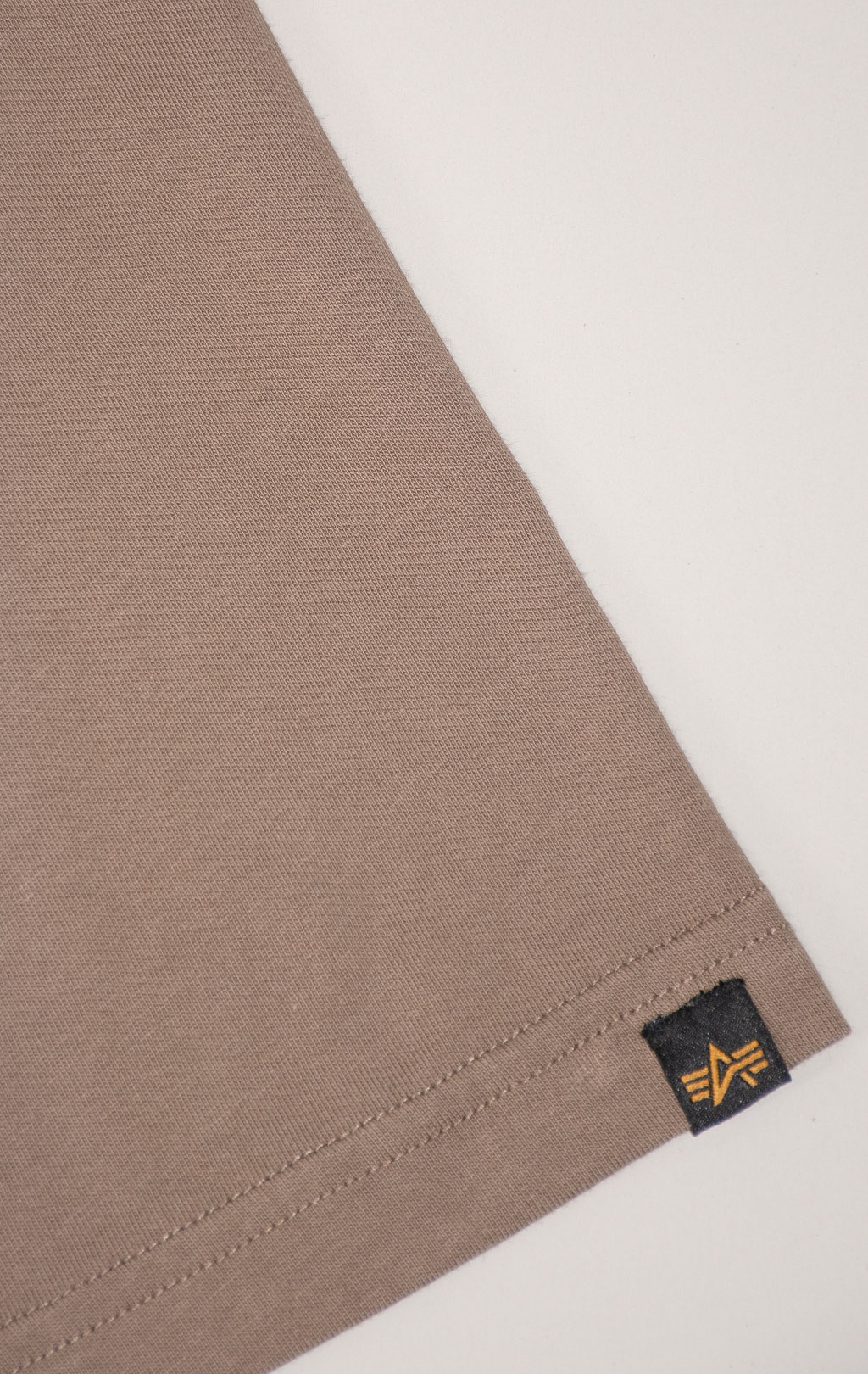 Футболка ALPHA INDUSTRIES ESSENTIAL GEN II TEE плотная FW 24/25 coyote brown 