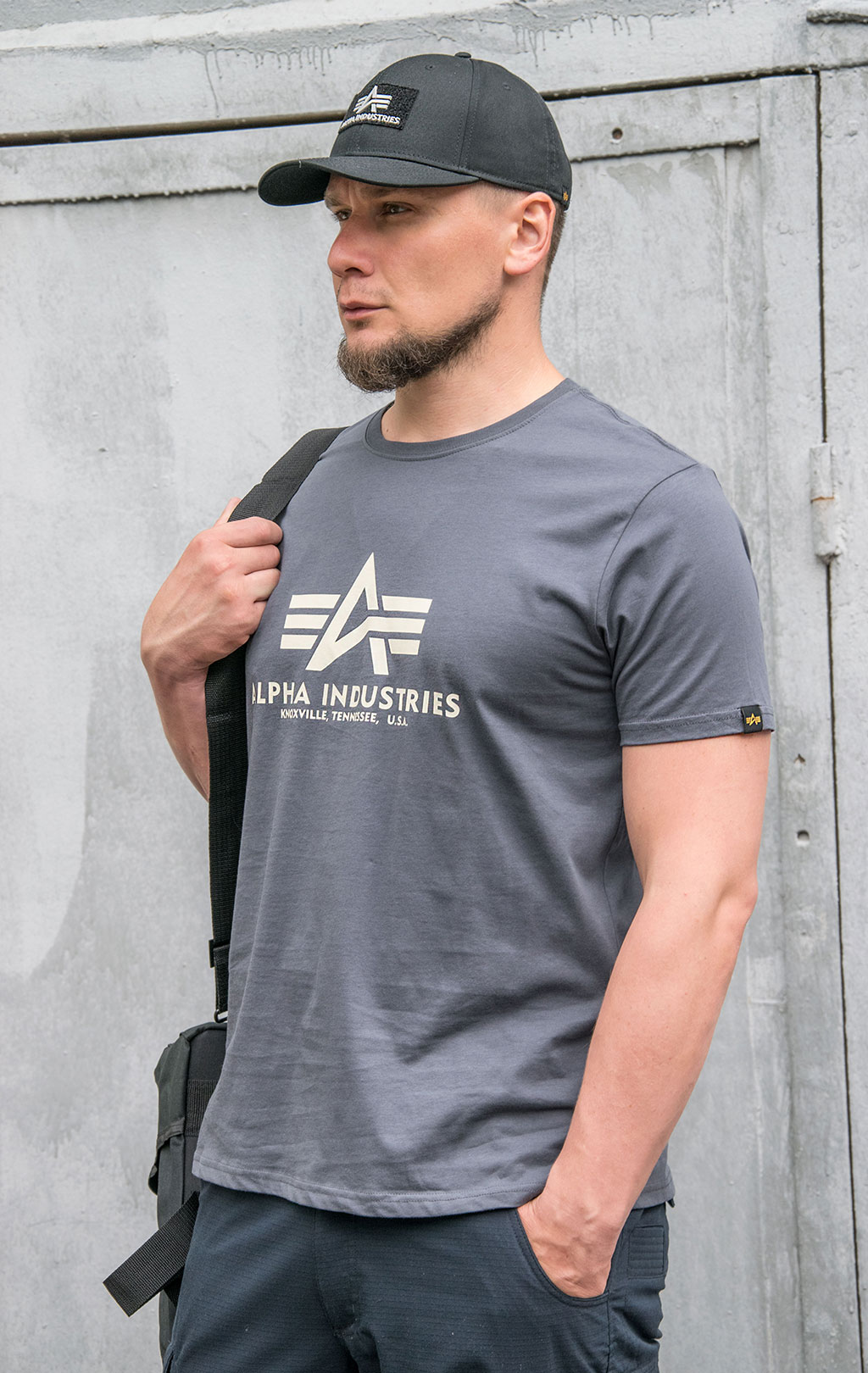 Футболка ALPHA INDUSTRIES BASIC T grey black 