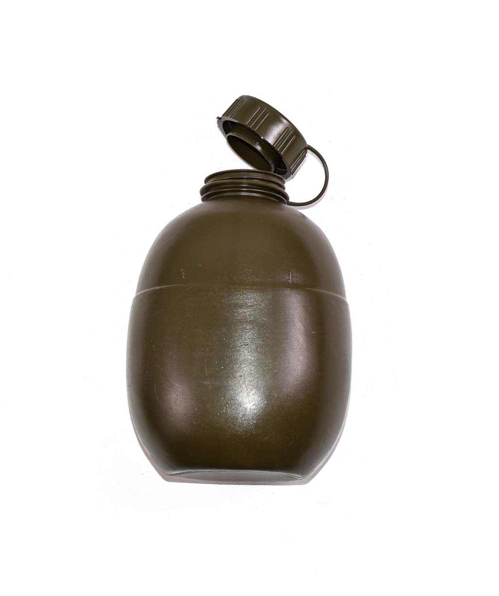 Фляга армейская пластик с котелком olive б/у Англия