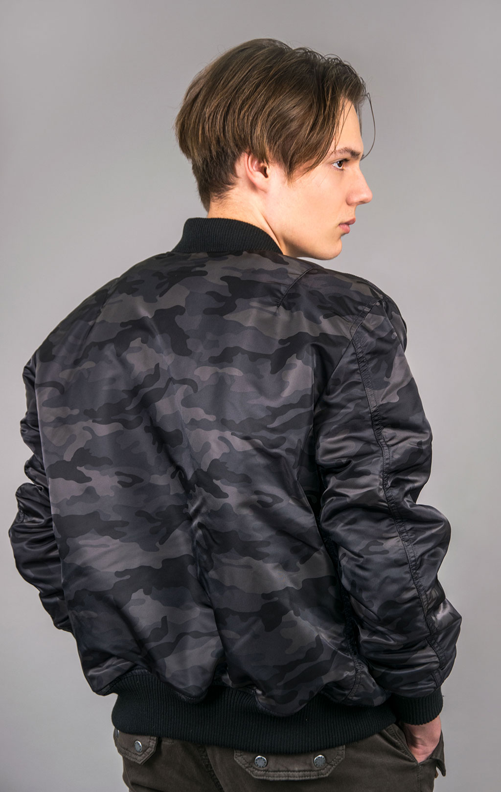 Бомбер ALPHA INDUSTRIES VF 59 MA-1 black camo 