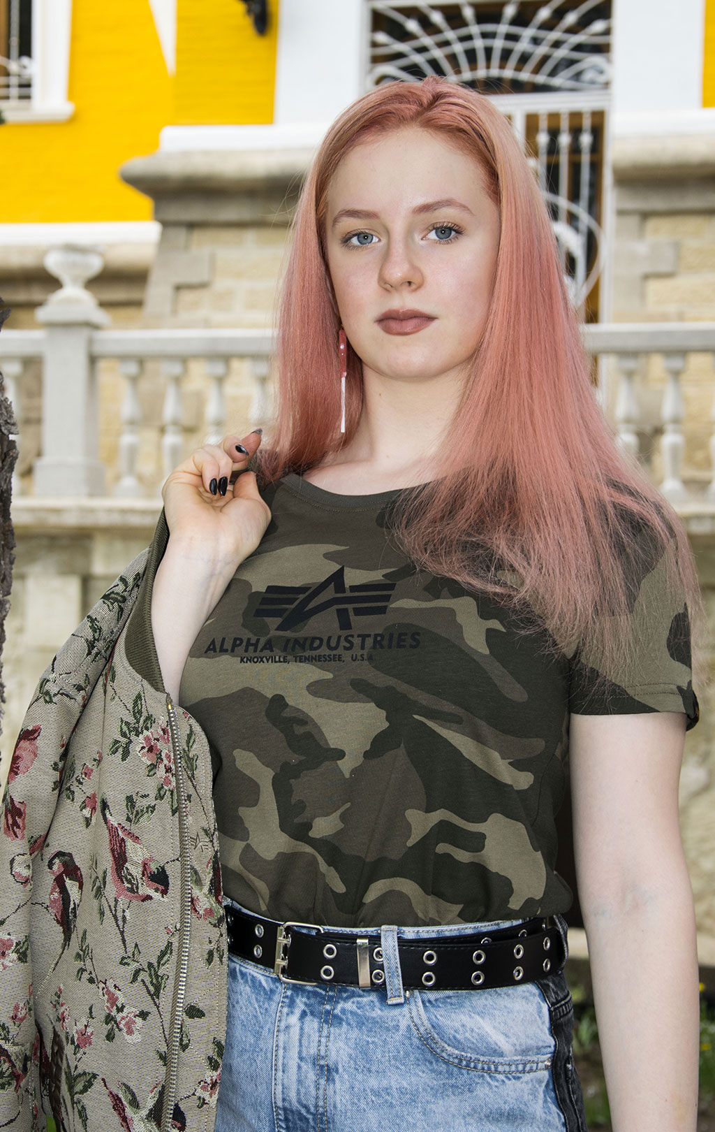 Женская футболка ALPHA INDUSTRIES NEW CAMO BASIC T olive camo 