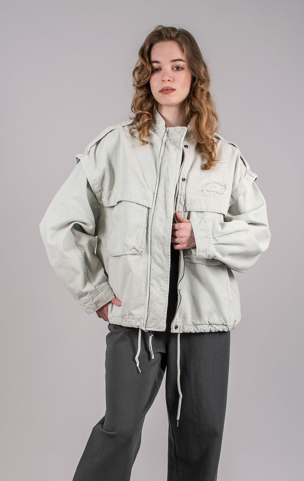 Женская ветровка ALPHA INDUSTRIES OVERSIZED CTN UTILITY JACKET SS 25 m dune white 