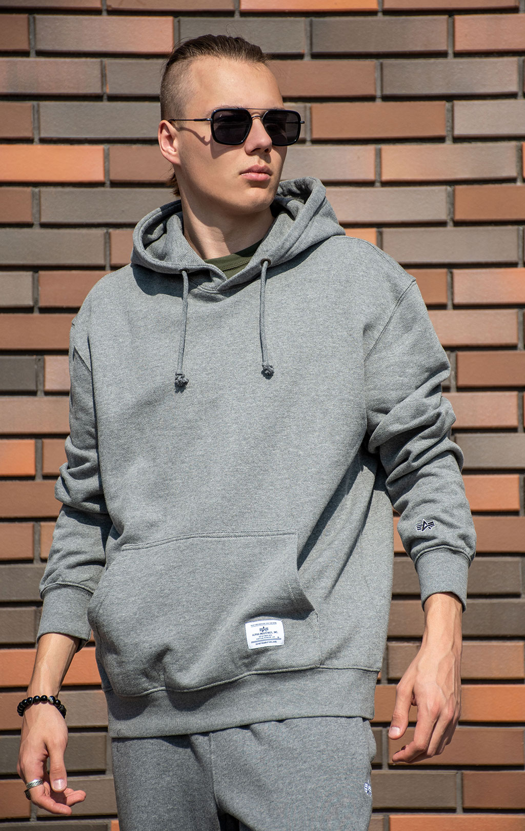 Толстовка ALPHA INDUSTRIES ESSENTIAL FRENCH TERRY HOODIE FW 24/25 medium charcoal heather 