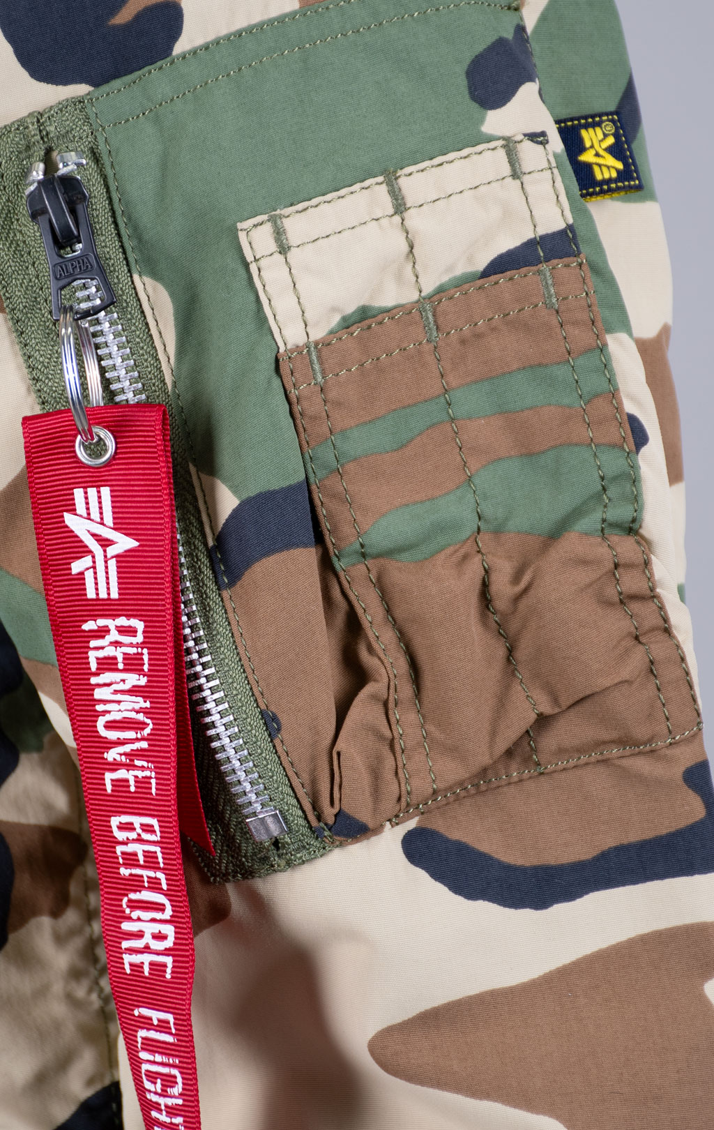 Бомбер-ветровка ALPHA INDUSTRIES L-2B DRAGONFLY BLOOD CHIT light camo woodland 