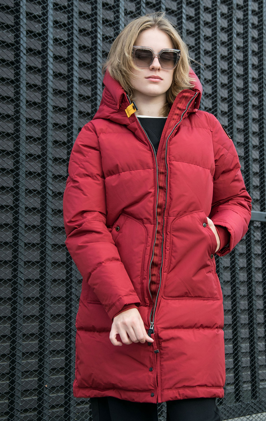 Женская куртка-пуховик PARAJUMPERS LONG BEAR CORE FW 23/24 rio red 