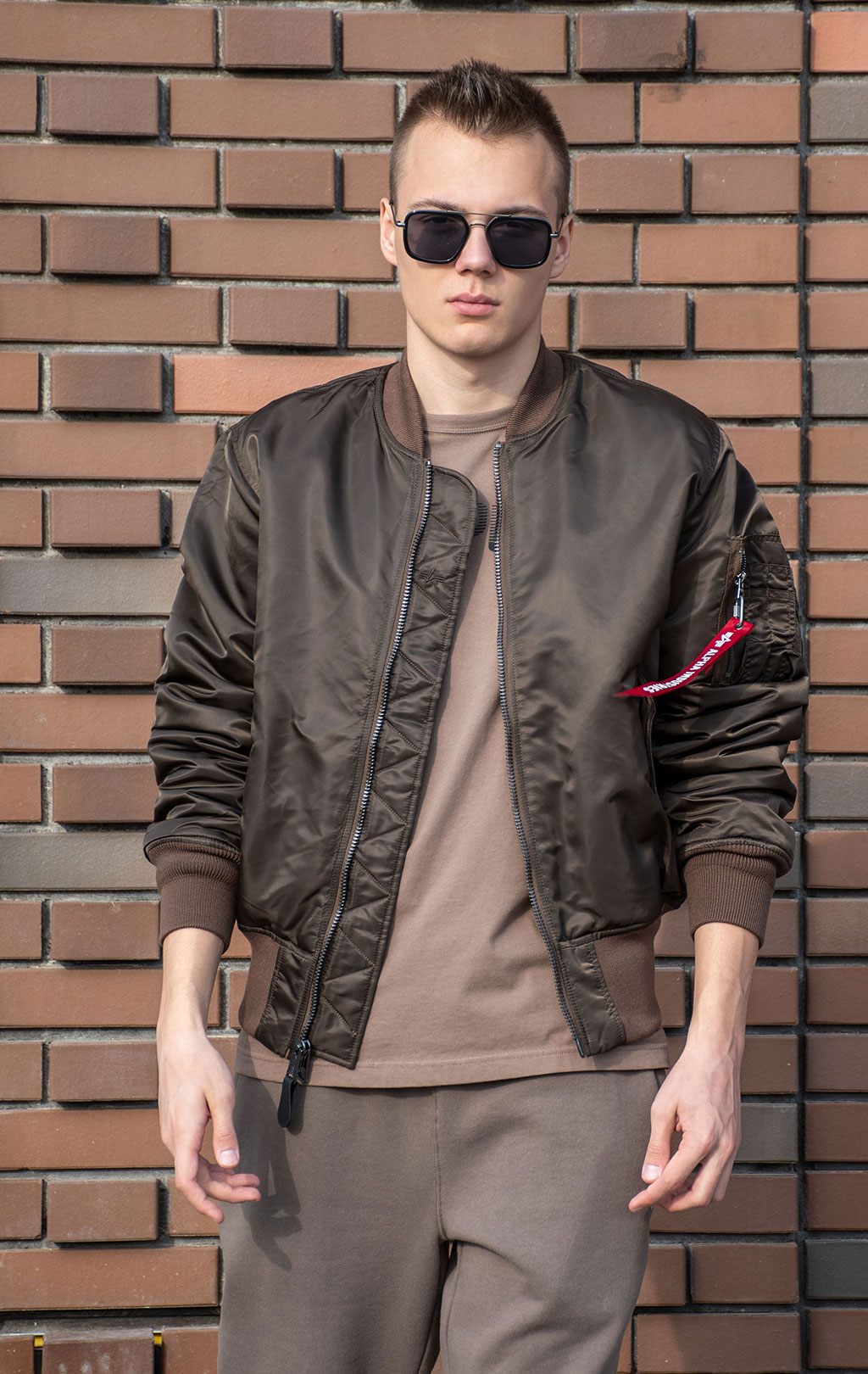 Бомбер ALPHA INDUSTRIES ORIGINAL FIT MA-1 FW 24/25 chocolate 