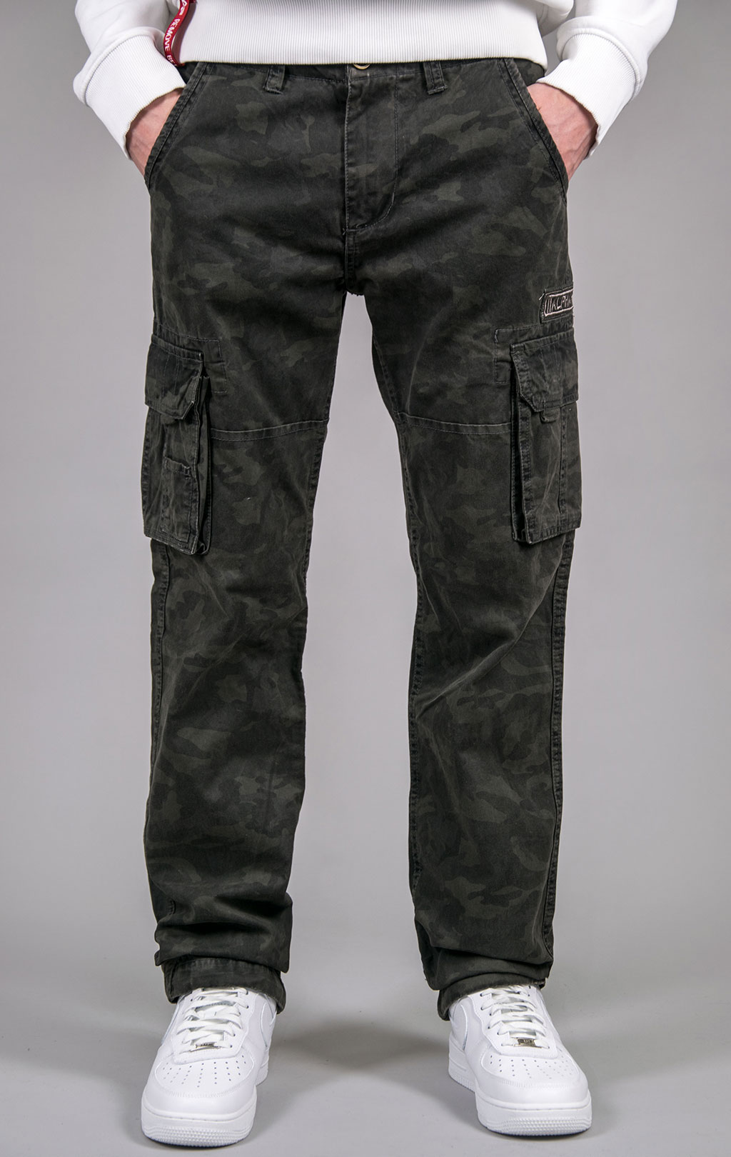 Брюки-карго ALPHA INDUSTRIES JET PANT black camo (#101212) 