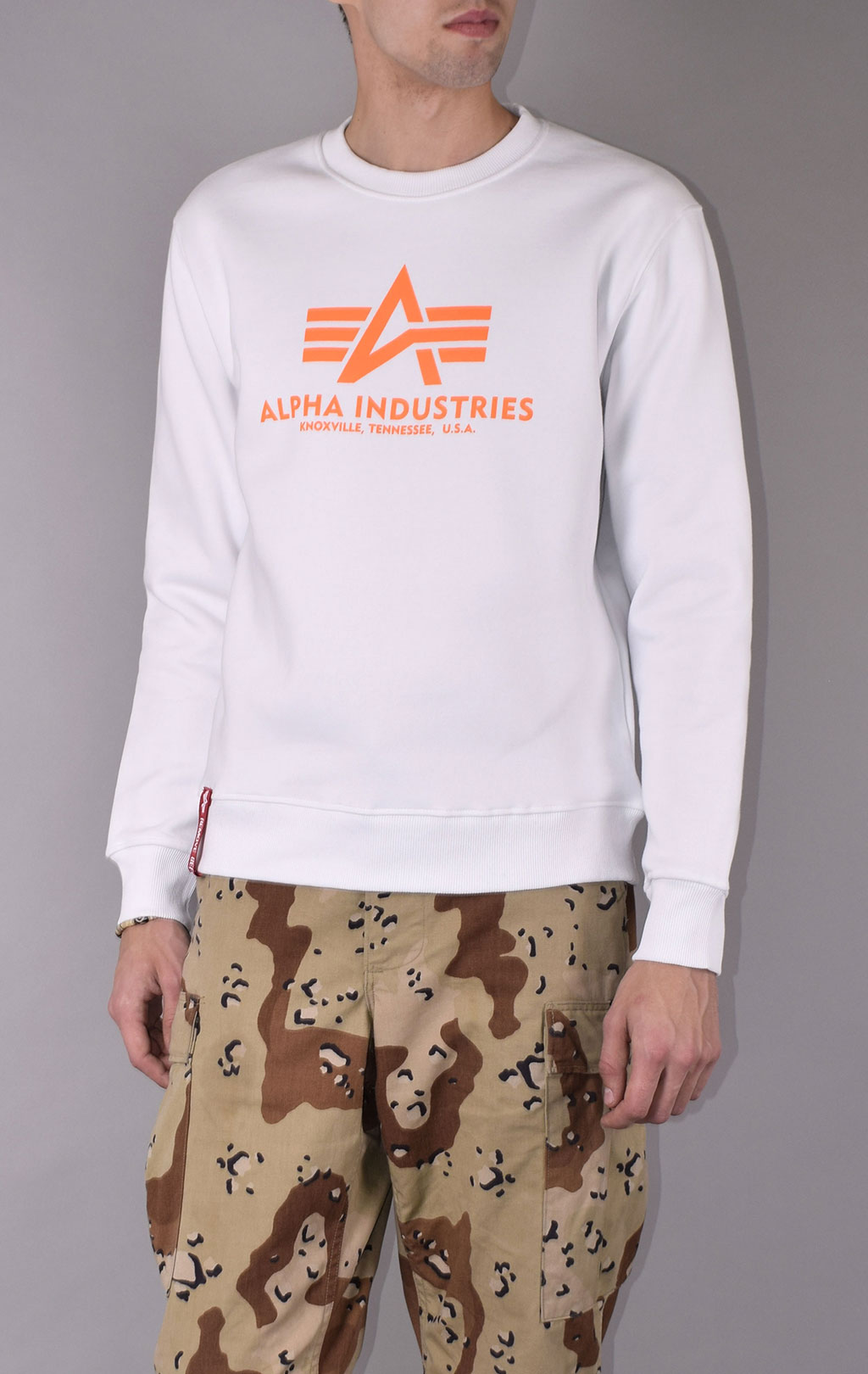 Свитшот ALPHA INDUSTRIES BASIC SWEATER white/neon orange 