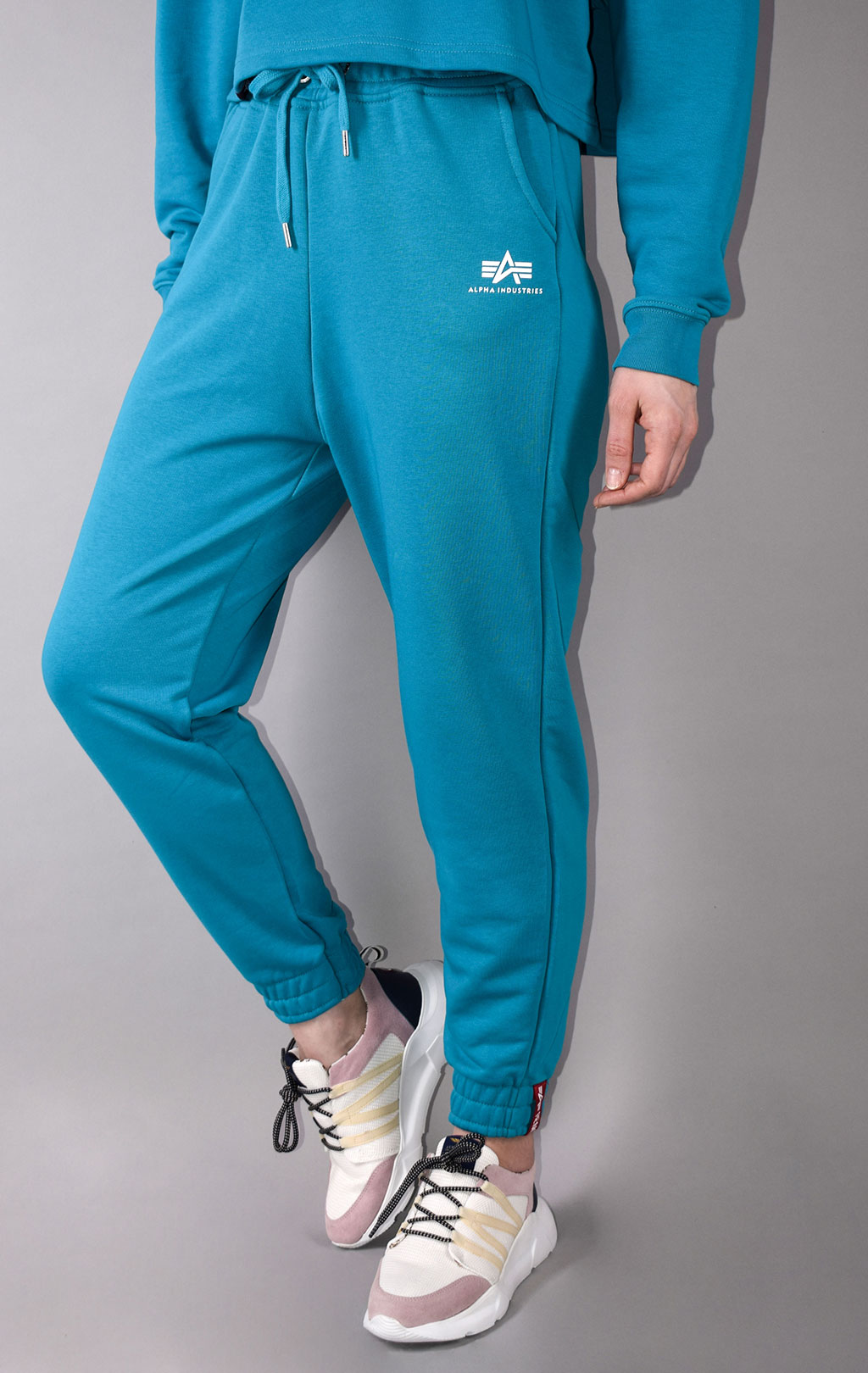 Женские брюки спортивные джоггеры ALPHA INDUSTRIES BASIC JOGGER SL blue lagoon 