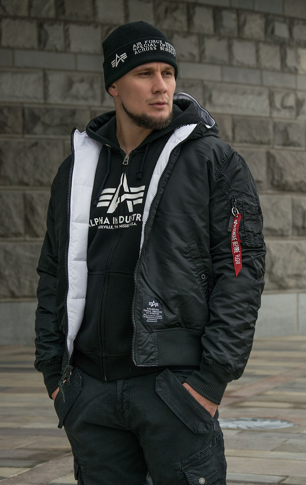 Куртка ALPHA INDUSTRIES HOODED PUFFER FD REV. black/white 